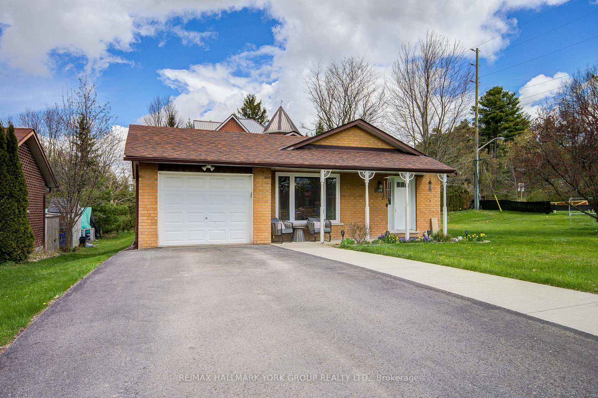 184 Olive Street East Gwillimbury Ontario Canada Sale residential Michael Mealia RE/MAX Hallmark York Group Realty Ltd., Brokerage