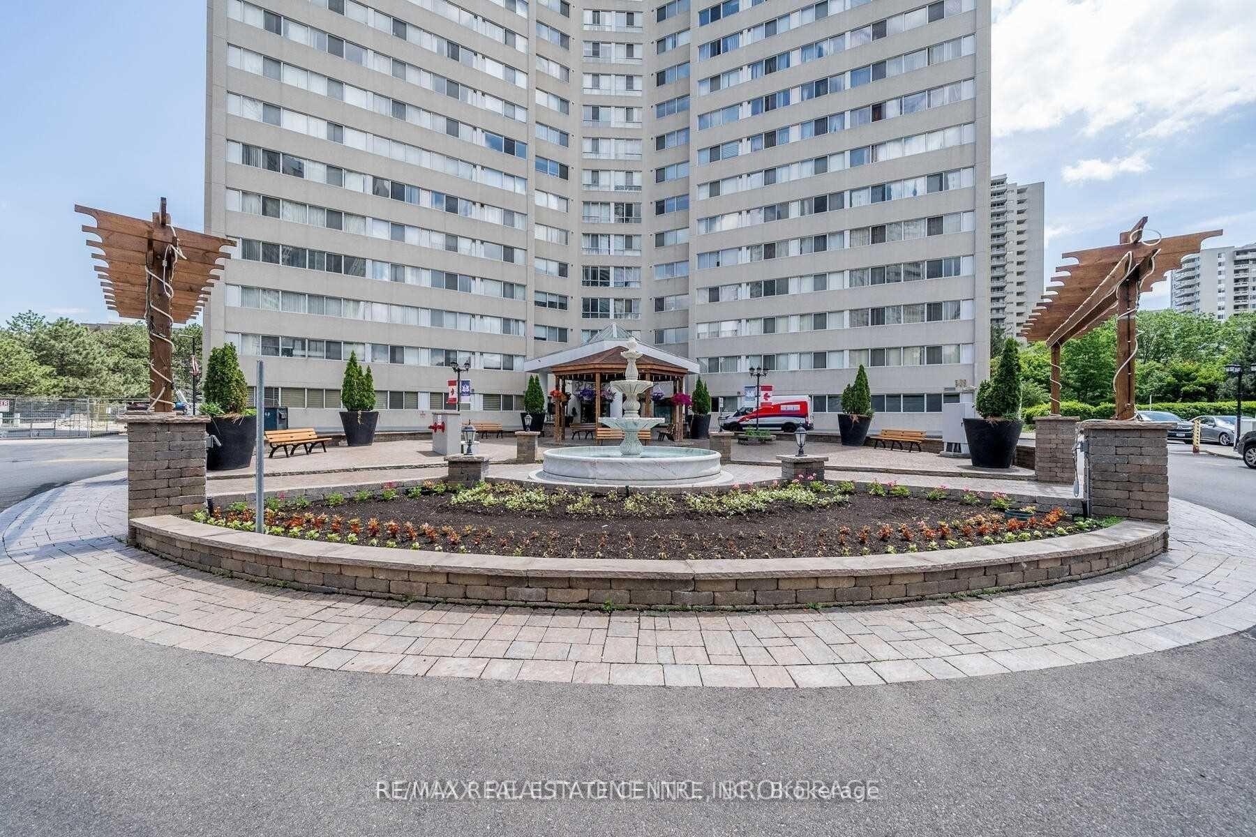 1604 - 3695 Kaneff Crescent Mississauga Ontario Canada Rent residential Cliff Barron RE/MAX Real Estate Centre, Inc., Brokerage *