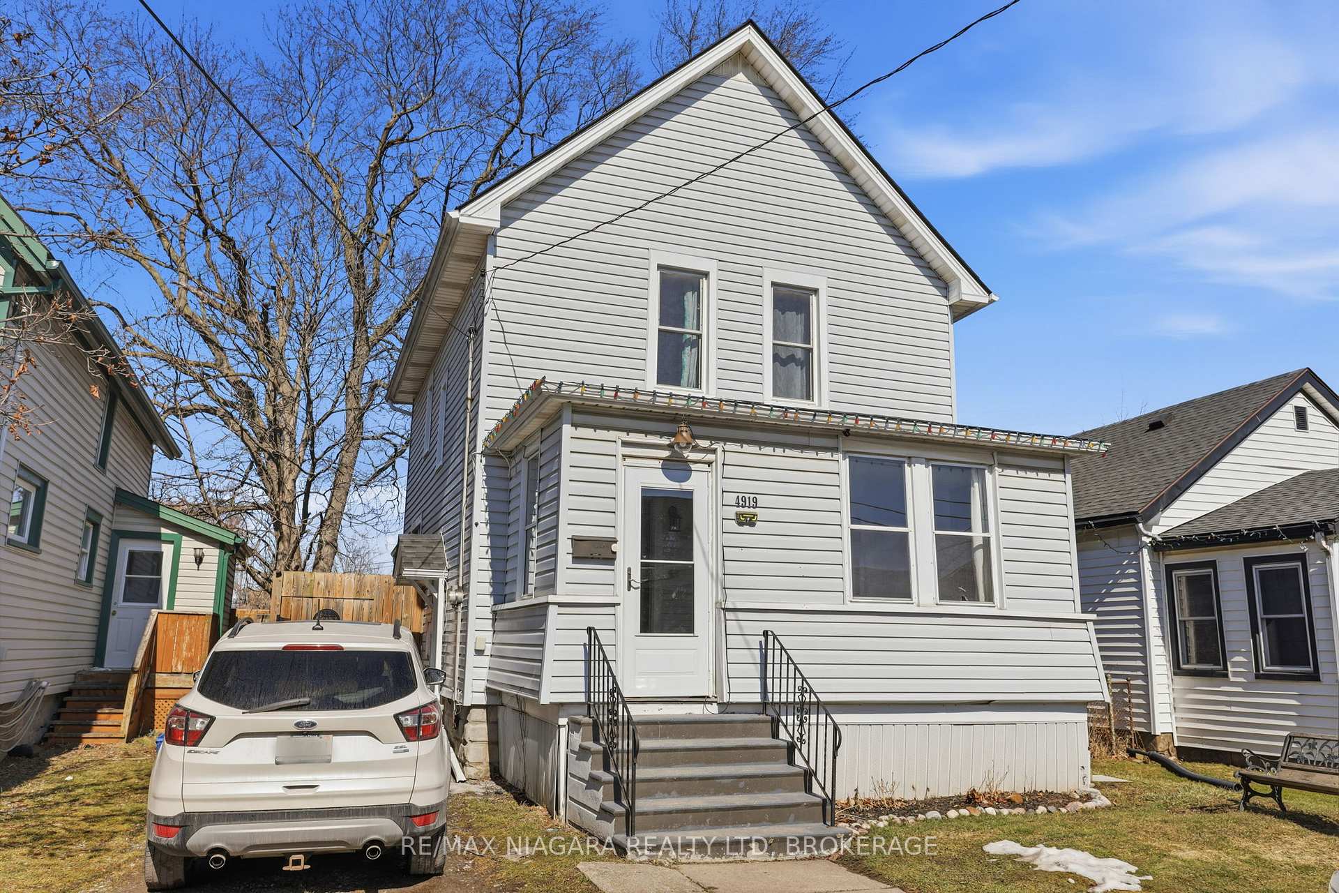4919 Huron Street Niagara Falls Ontario Canada Sale residential Jas Singh COSMOPOLITAN REALTY BROKERAGE