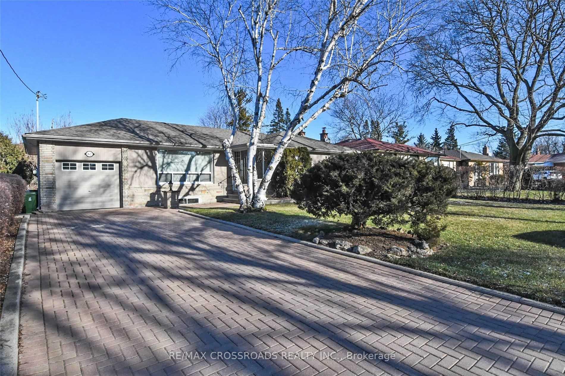 62 Transwell Avenue Toronto Ontario Canada Sale residential Property Experts Group Stephanie Kong RE/MAX CROSSROADS REALTY INC. Brokerage*