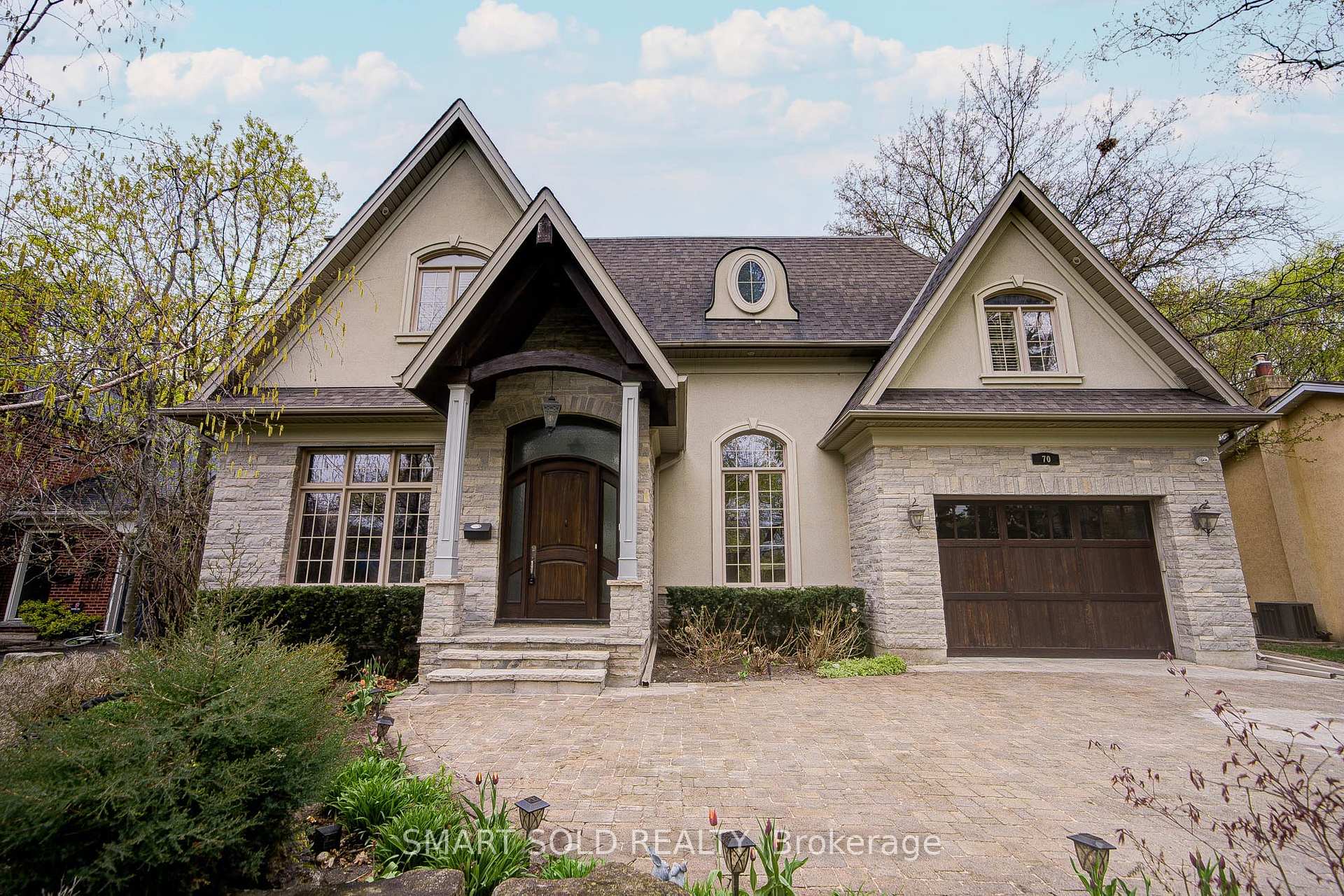 70 Hartfield Road Toronto Ontario Canada Sale residential Kathy Markoff Right at Home Realty, Brokerage*