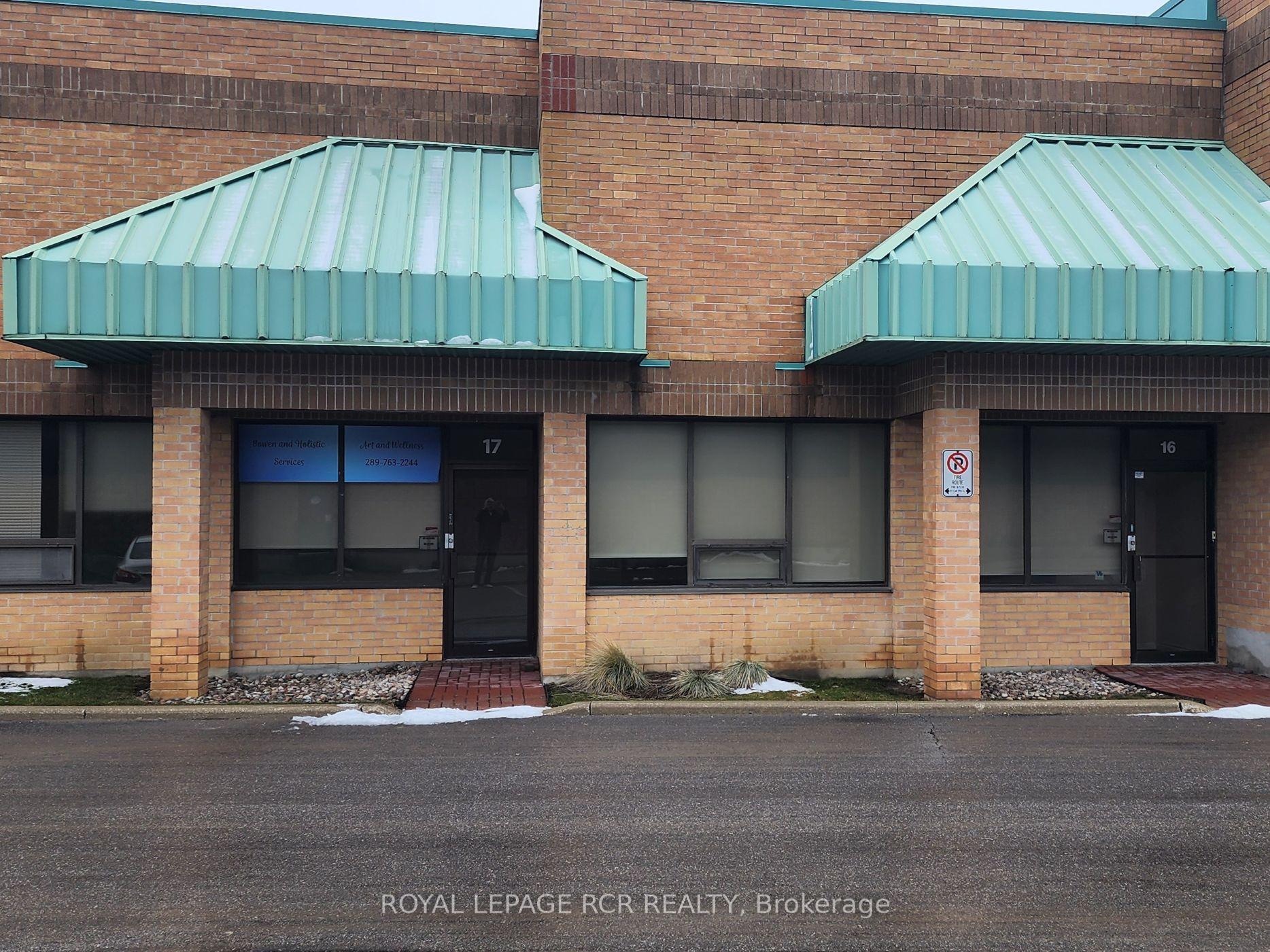 16/17 - 17075 Leslie Street Newmarket Ontario Canada Sale commercial TATIANA ROLINSKY Re/Max YOUR COMMUNITY REALTY