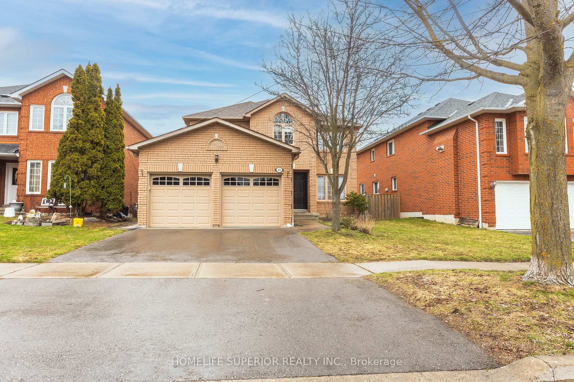 95 Clune Place Whitby Ontario Canada Sale residential Terry Darbey HomeLife Superior Realty Inc. Brokerage