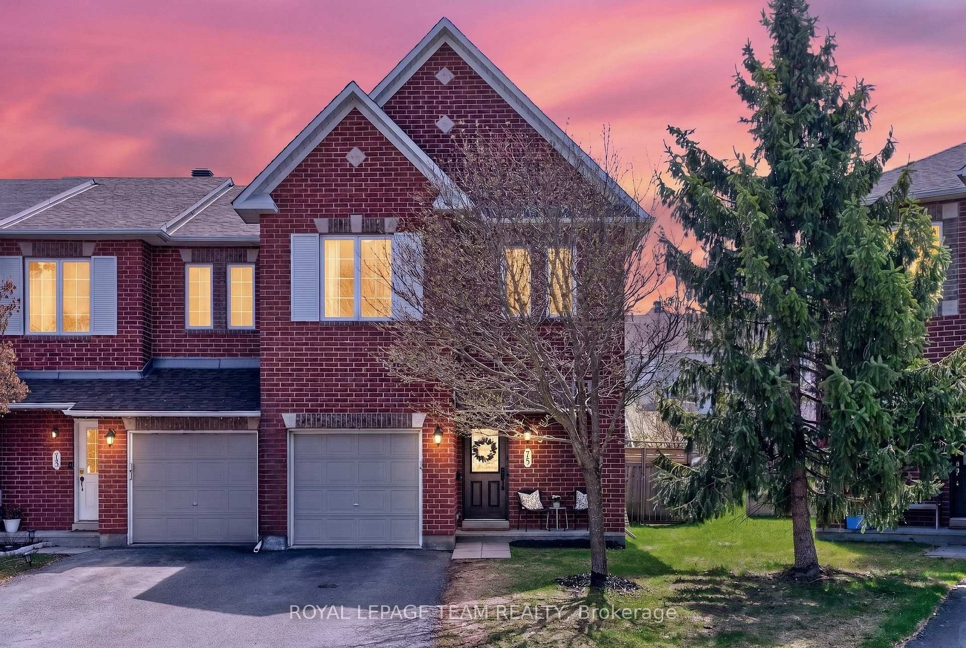 75 Scampton Drive Ottawa Ontario Canada Sale residential Christiane Lafleur RE/MAX HALLMARK REALTY GROUP Brokerage *