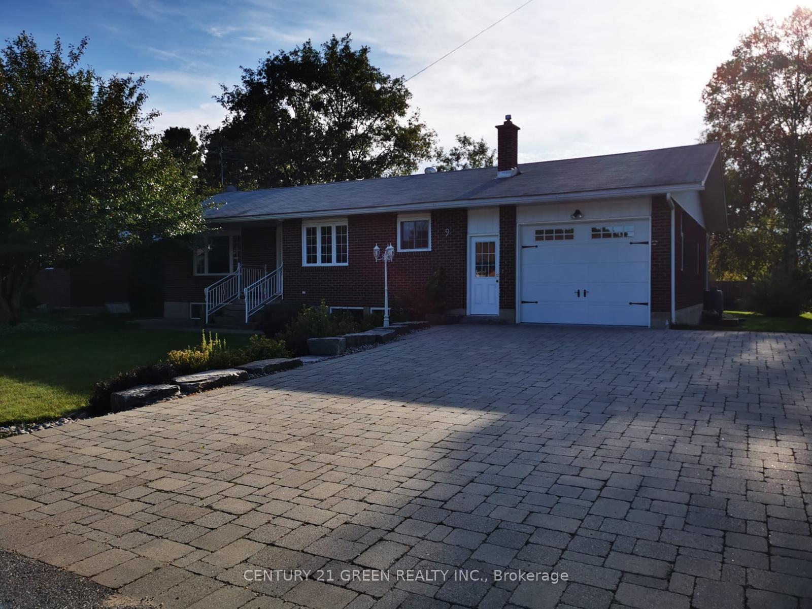9 Fitz Avenue South River Ontario Canada Sale residential Nancy Vandeburgt REALTY EXECUTIVES PLUS LTD