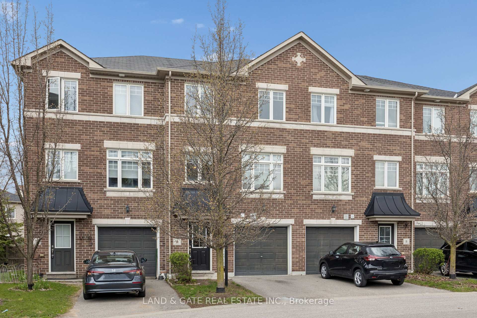 14 Katerson Lane Clarington Ontario Canada Sale residential Mike McMahon Right at Home Realty, Brokerage*