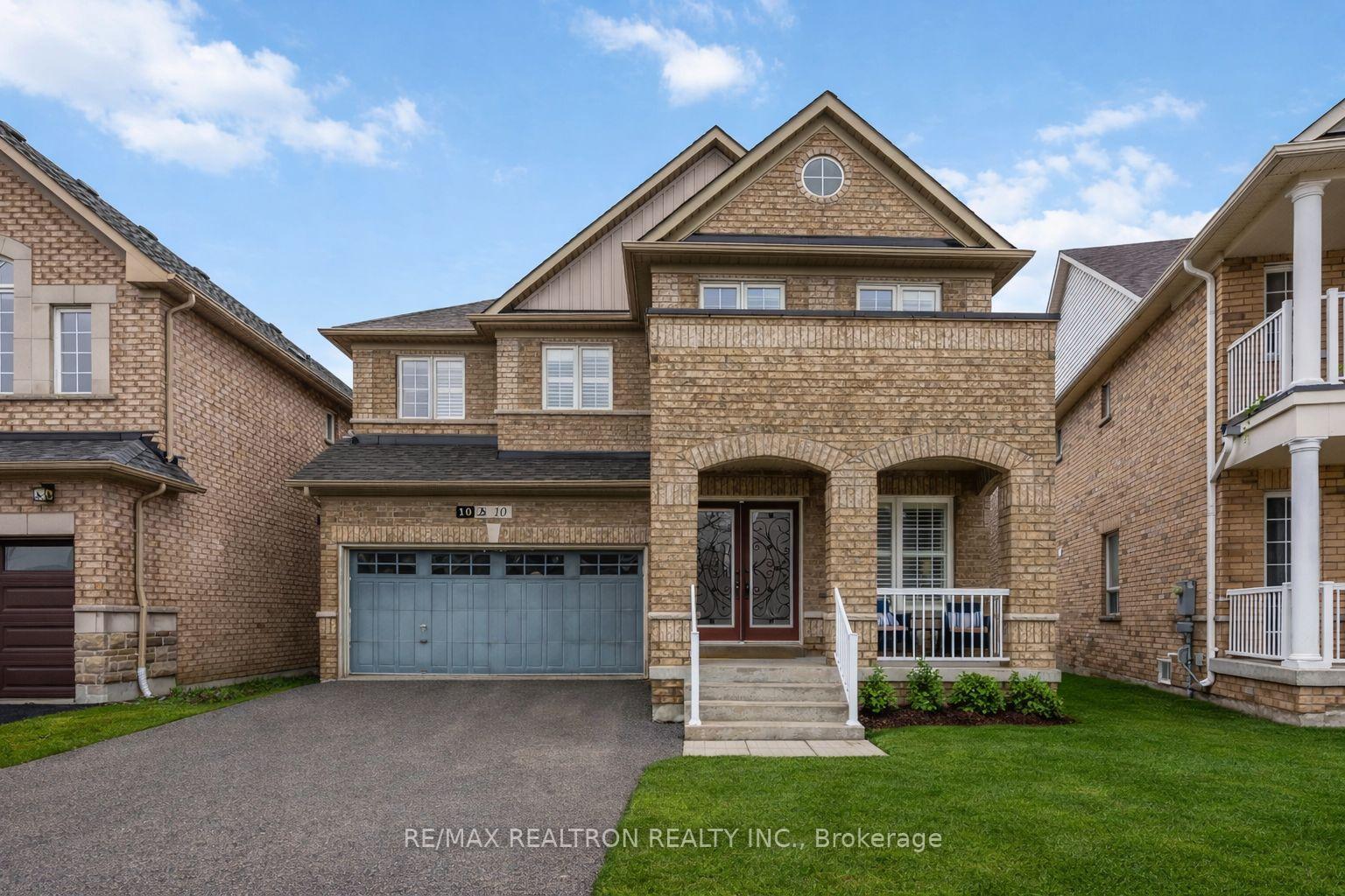 10 Dovetail Drive Richmond Hill Ontario Canada Sale residential Oleg Chinguirei Sutton Group-Admiral Realty Inc., Brokerage *