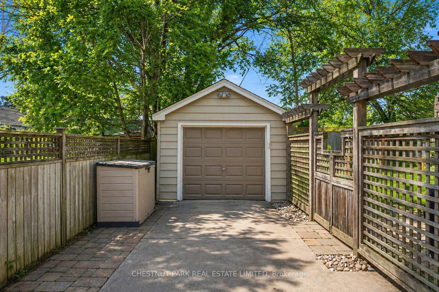 3 Bedroom Single Family Home/House's Image 33