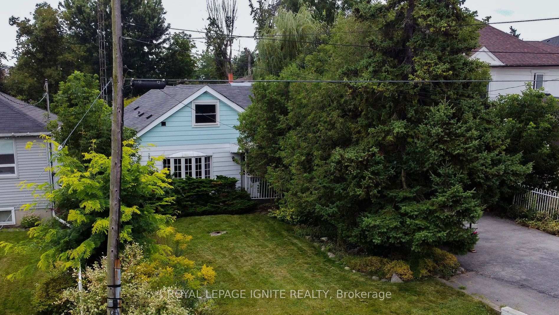 450 Marf Avenue Mississauga Ontario Canada Sale residential Shahi Raj ROYAL LePAGE IGNITE REALTY