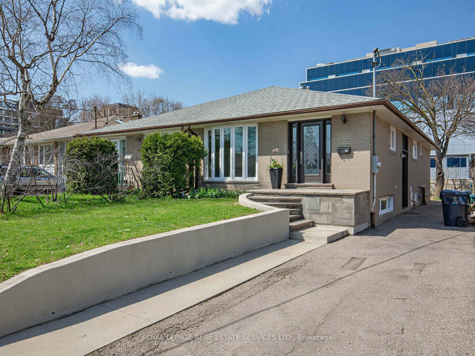 44 Caracas Road Toronto Ontario Canada Sale residential Vijay Bhandari HomeLife Superstars Real Estate Ltd., Brokerage*