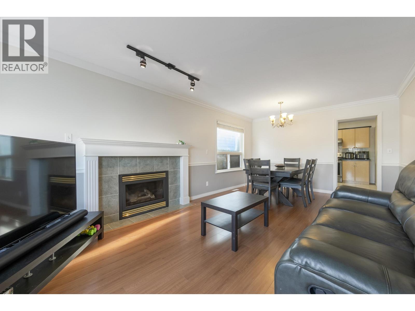 5056 MANOR STREET Burnaby British Columbia Canada Sale residential   Oakwyn Realty, Brokerage*