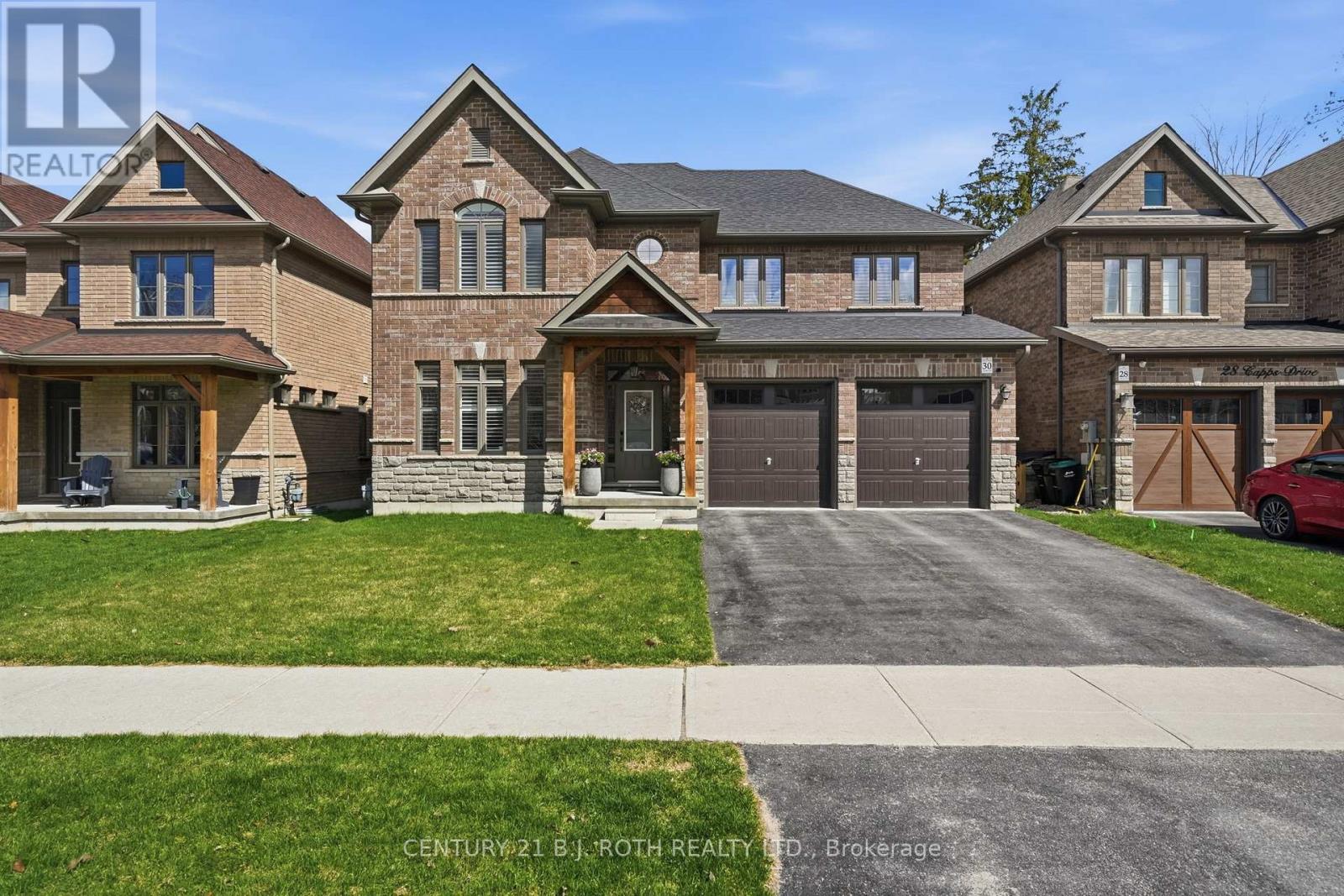 30 Capps Drive Barrie Ontario Canada Sale residential Melanie Martyn Right at Home Realty, Brokerage*