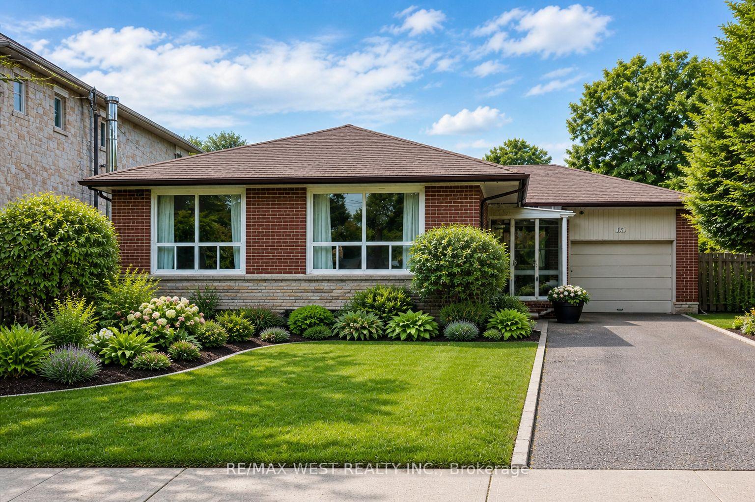 Bsmt - 15 Hamlyn Crescent Toronto Ontario Canada Rent residential KHALID BUTT RE/MAX West Realty Inc., Brokerage *