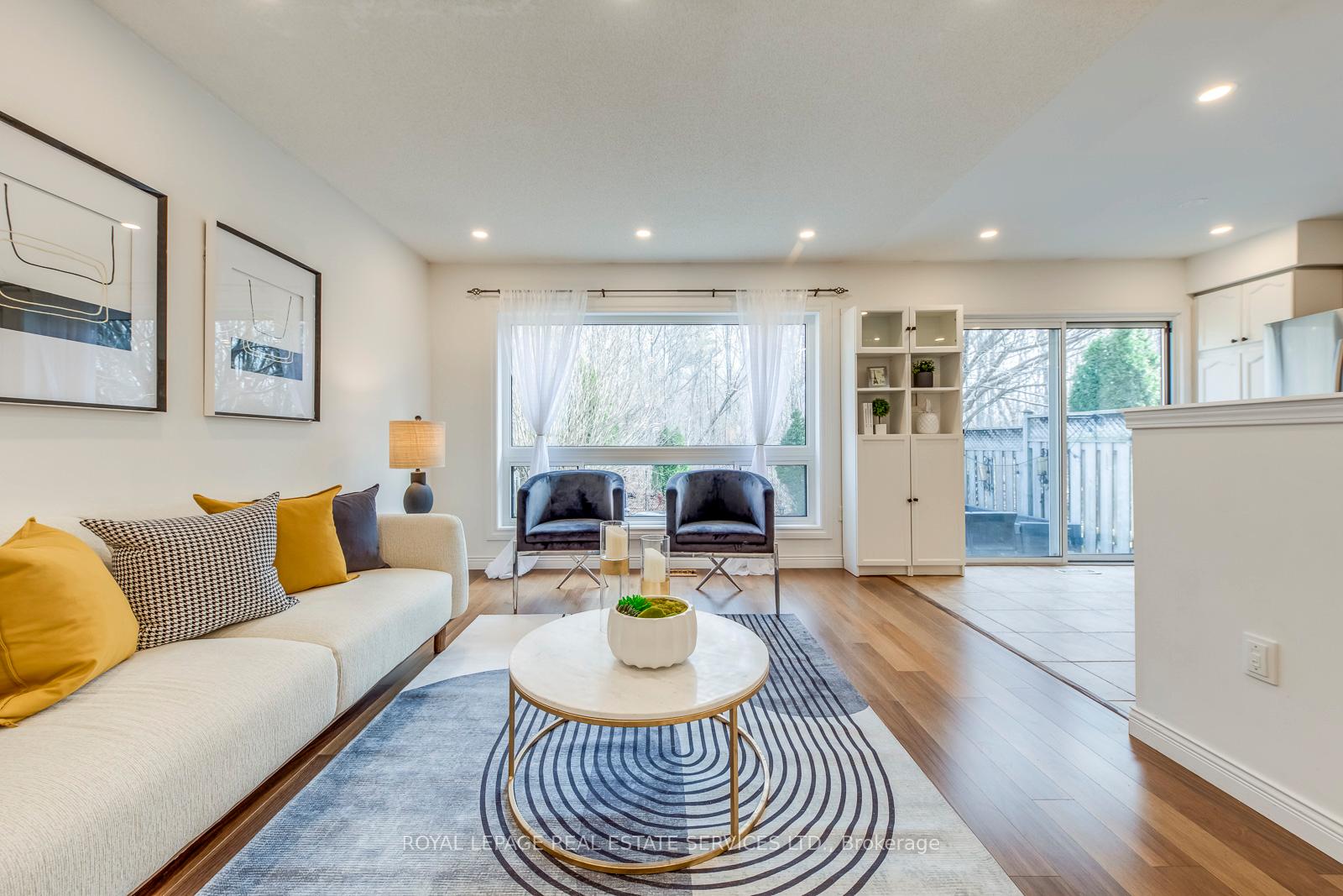 2066 Broadleaf Crescent Burlington Ontario Canada Sale residential   Royal LePage Real Estate Services Ltd., Brokerage