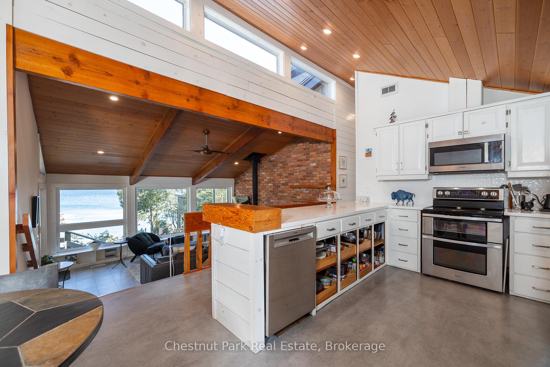 3 Bedroom Single Family Home/House's Image 33