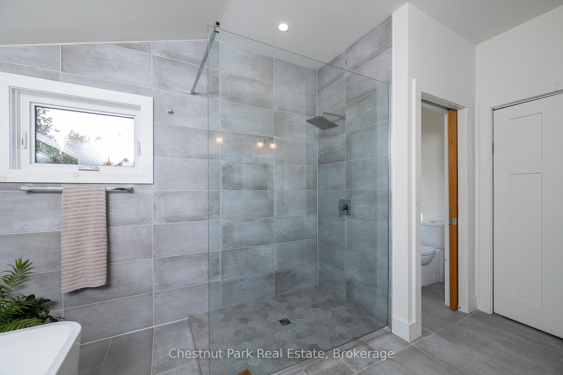 3 Bedroom Single Family Home/House's Image 28