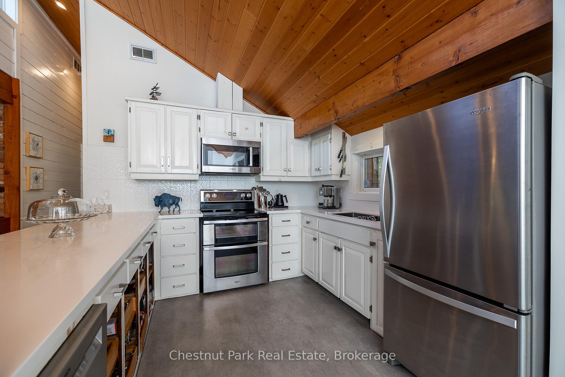 3 Bedroom Single Family Home/House's Image 32