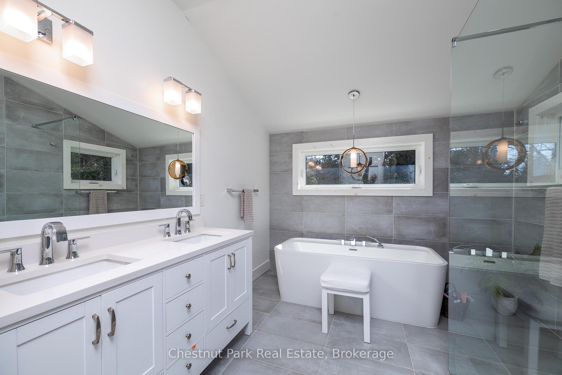 3 Bedroom Single Family Home/House's Image 27