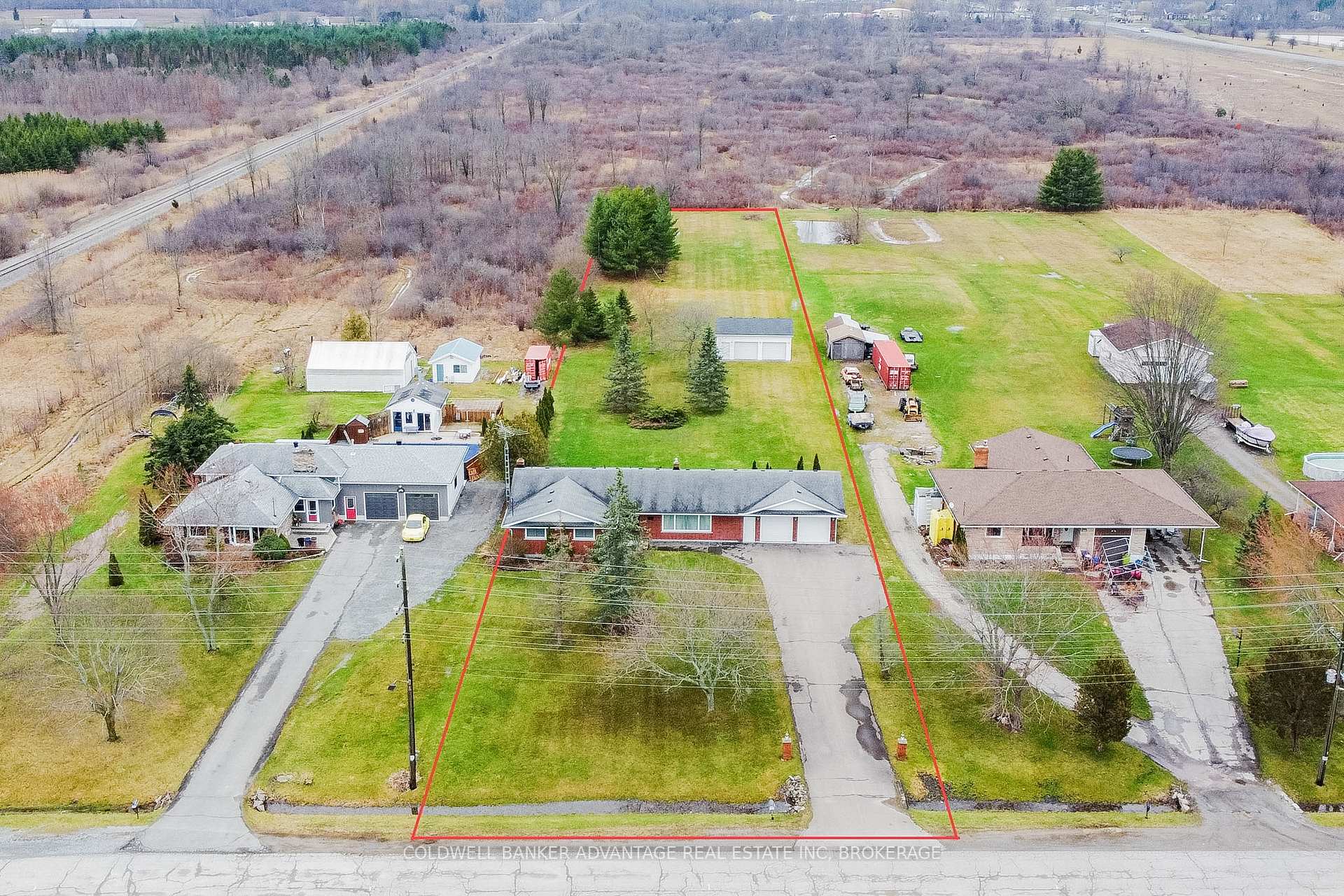 377 Silverthorn Crescent Welland Ontario Canada Sale residential Faith Rolleman COLDWELL BANKER ADVANTAGE REAL ESTATE INC, BROKERAGE*