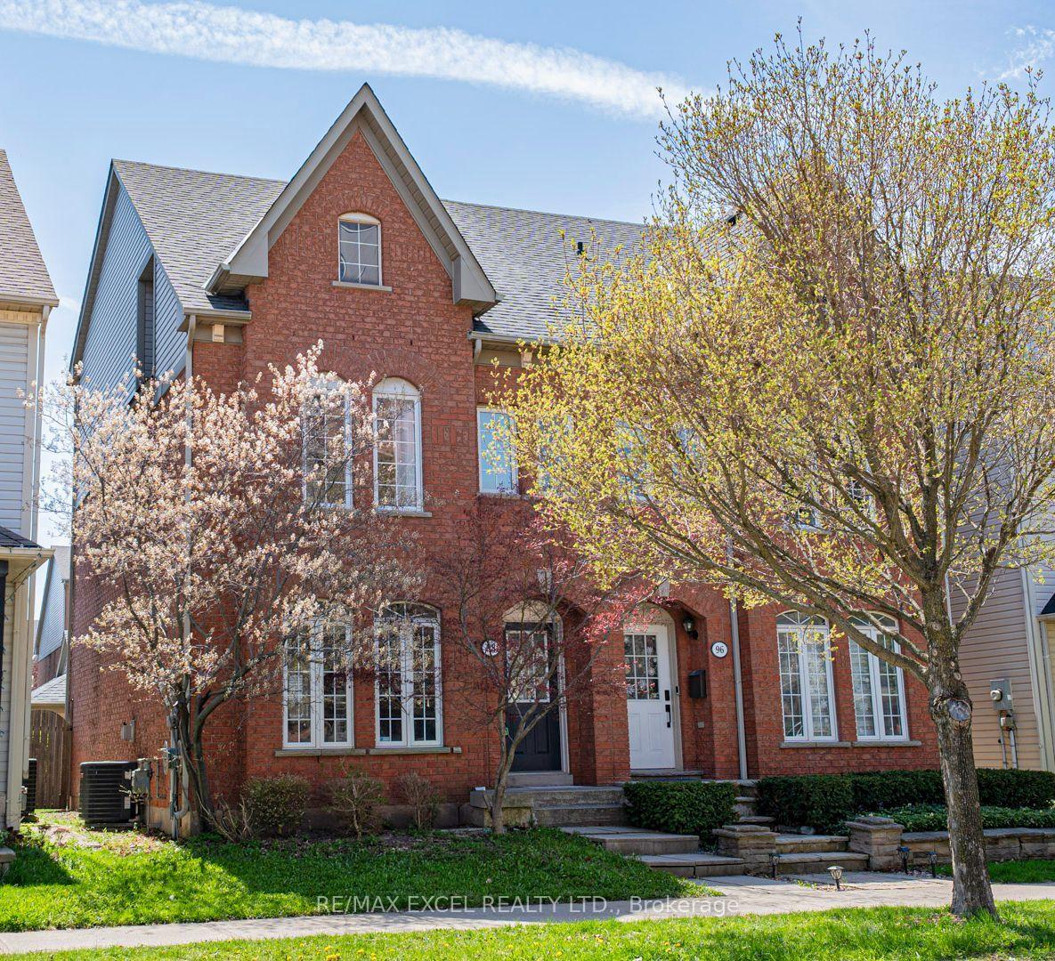 98 Georgian Drive Oakville Ontario Canada Sale residential Jasmine Noronha Royal LePage Signature Realty, Brokerage
