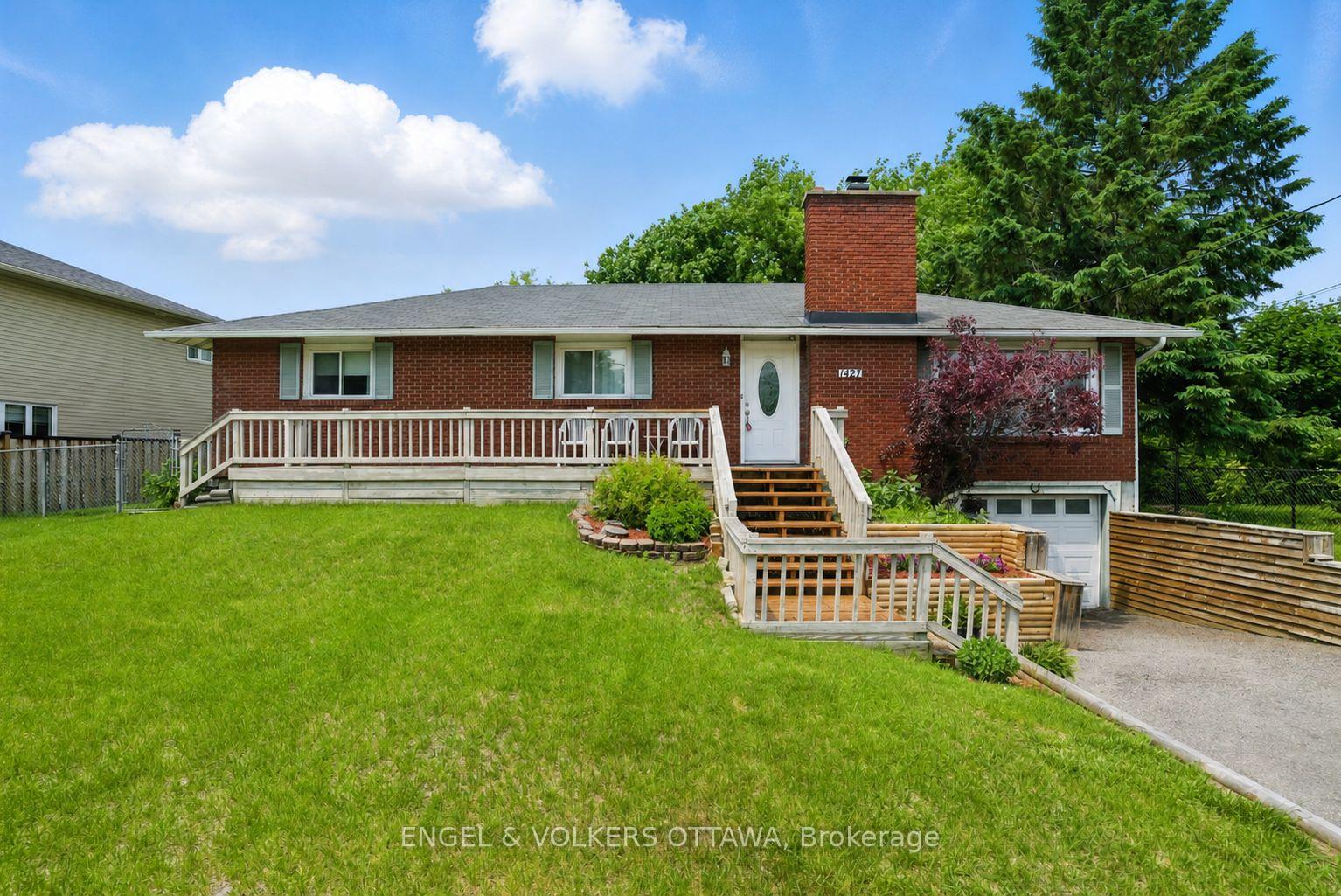 1427 Rosebella Avenue Ottawa Ontario Canada Sale residential Christiane Lafleur RE/MAX HALLMARK REALTY GROUP Brokerage *
