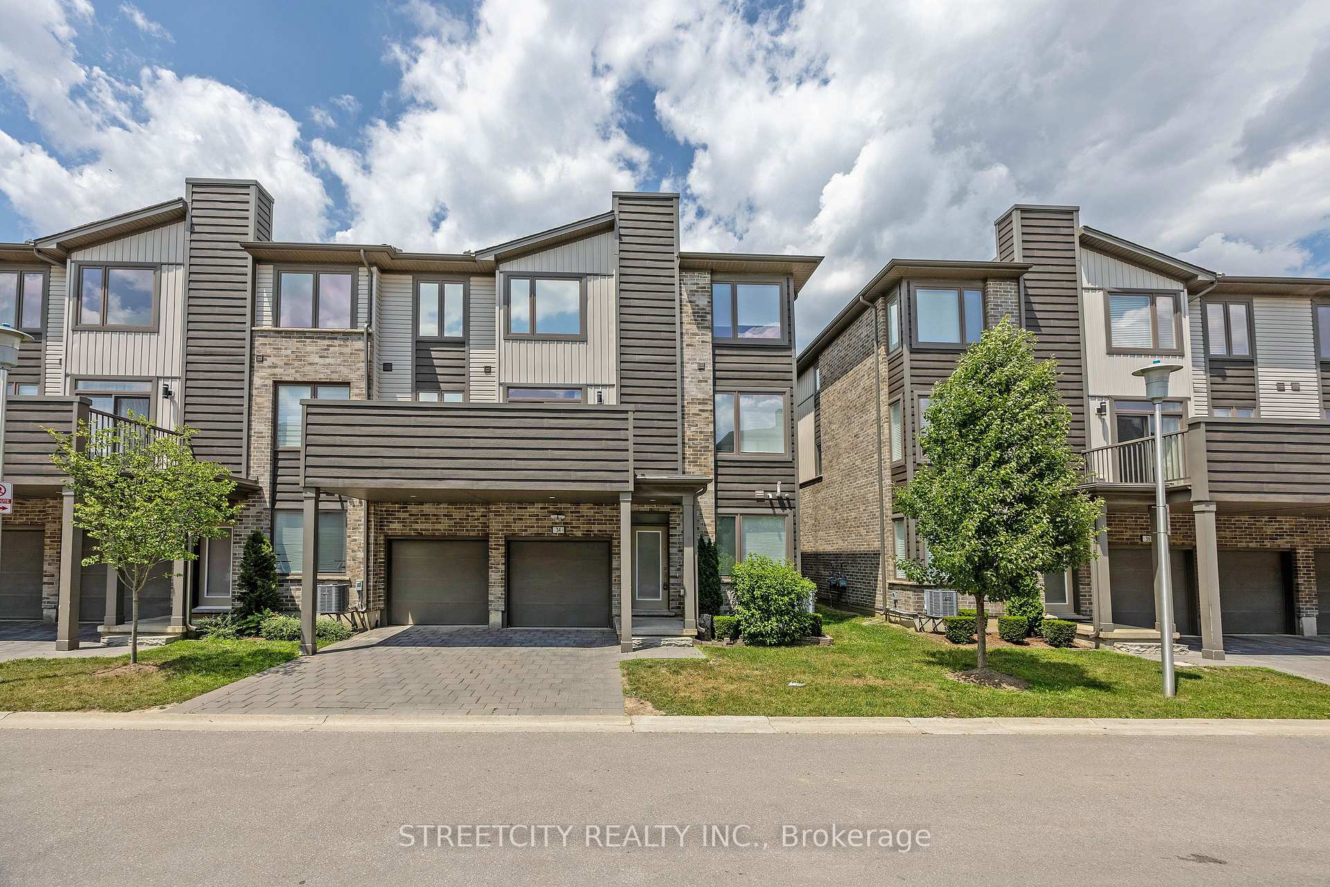 34 - 1960 Dalmagarry Road London North Ontario Canada Rent residential Frank Pontes STREETCITY REALTY INC., BROKERAGE*