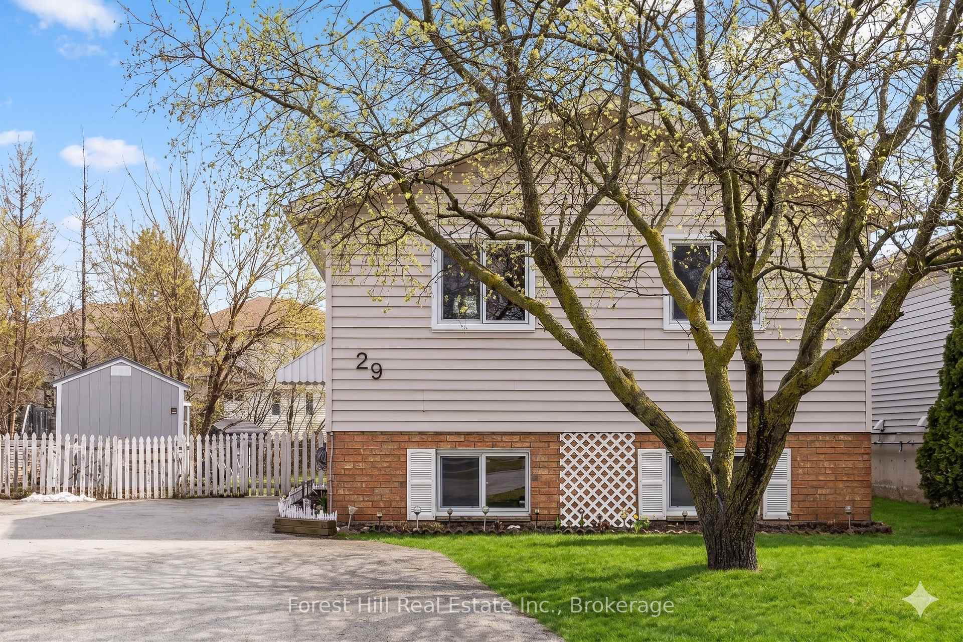 29 Dillon Drive Collingwood Ontario Canada Sale residential   The Picot Team - Chestnut Park Real Estate Brokerage