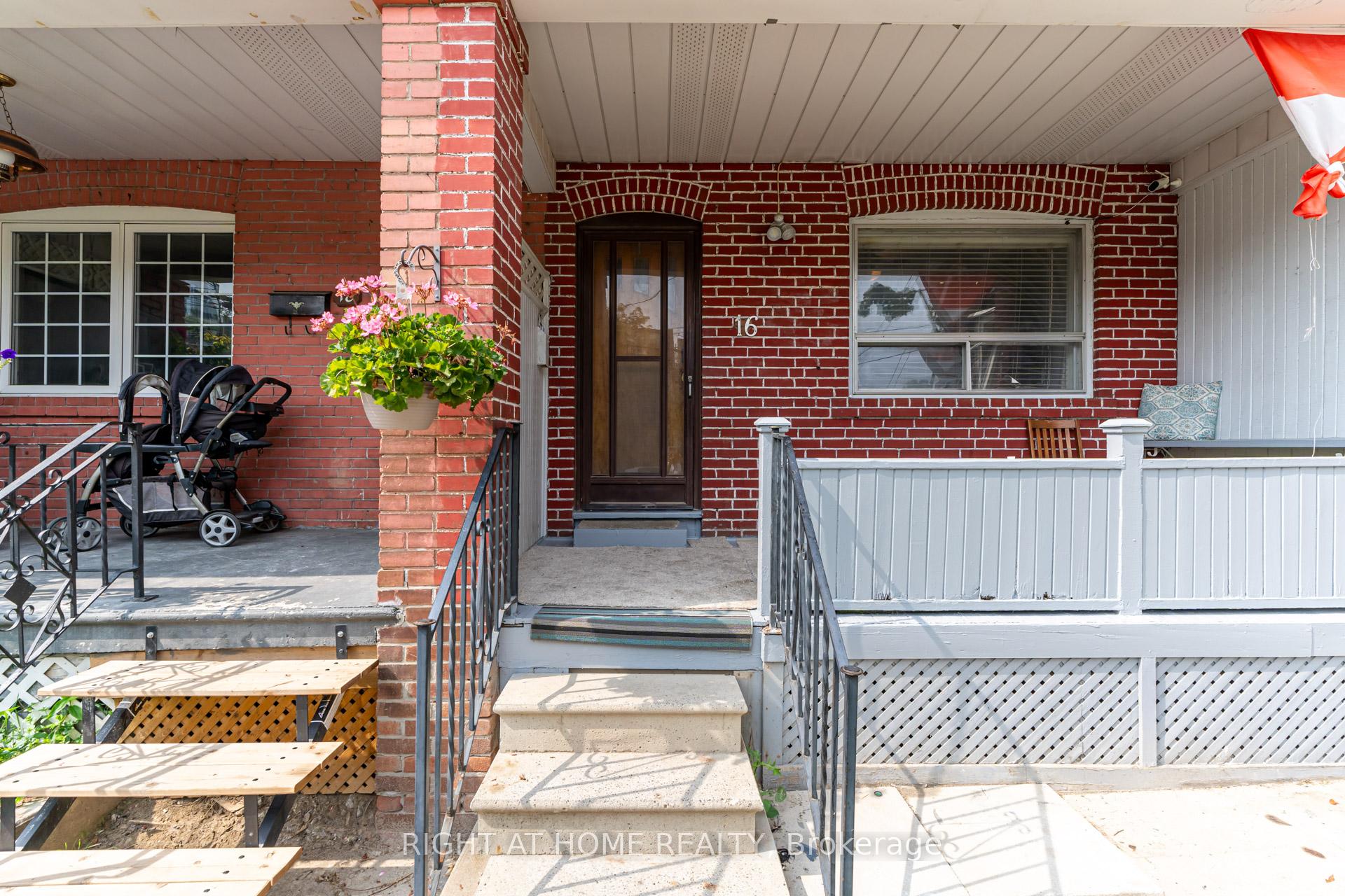 16 Pryor Avenue Toronto Ontario Canada Sale residential Mary Pinelli Royal LePage Signature Realty, Brokerage*