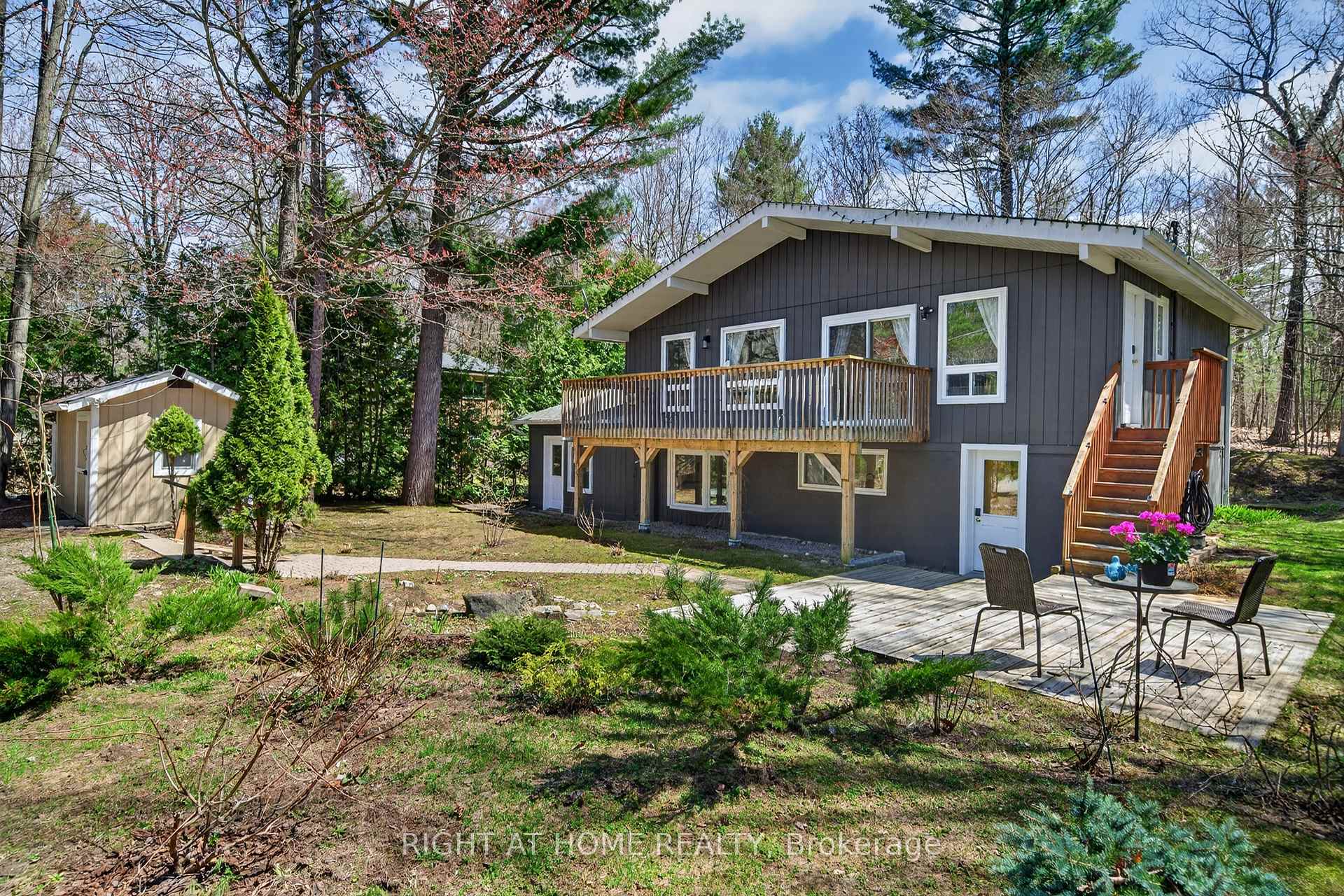 703 Lafontaine Rd W. Road Tiny Ontario Canada Sale residential Sharon Steinman Right at Home Realty, Brokerage*