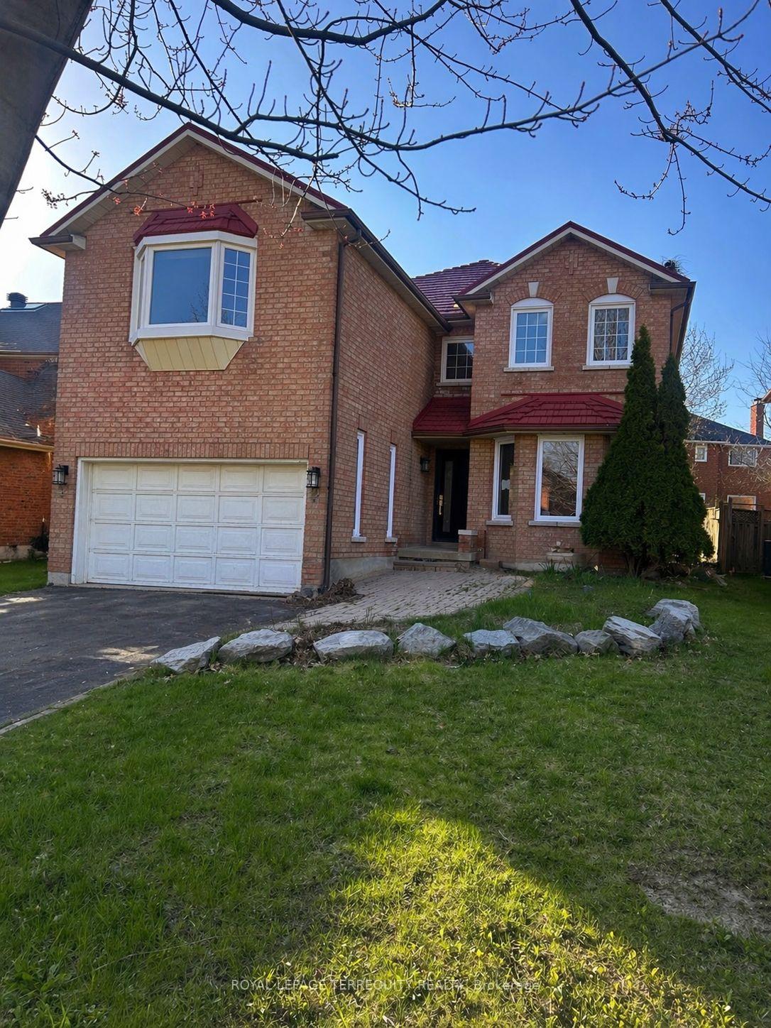 4 Sutton Court Markham Ontario Canada Rent residential Yuriy Balko Royal LePage Terrequity Realty Brokerage*