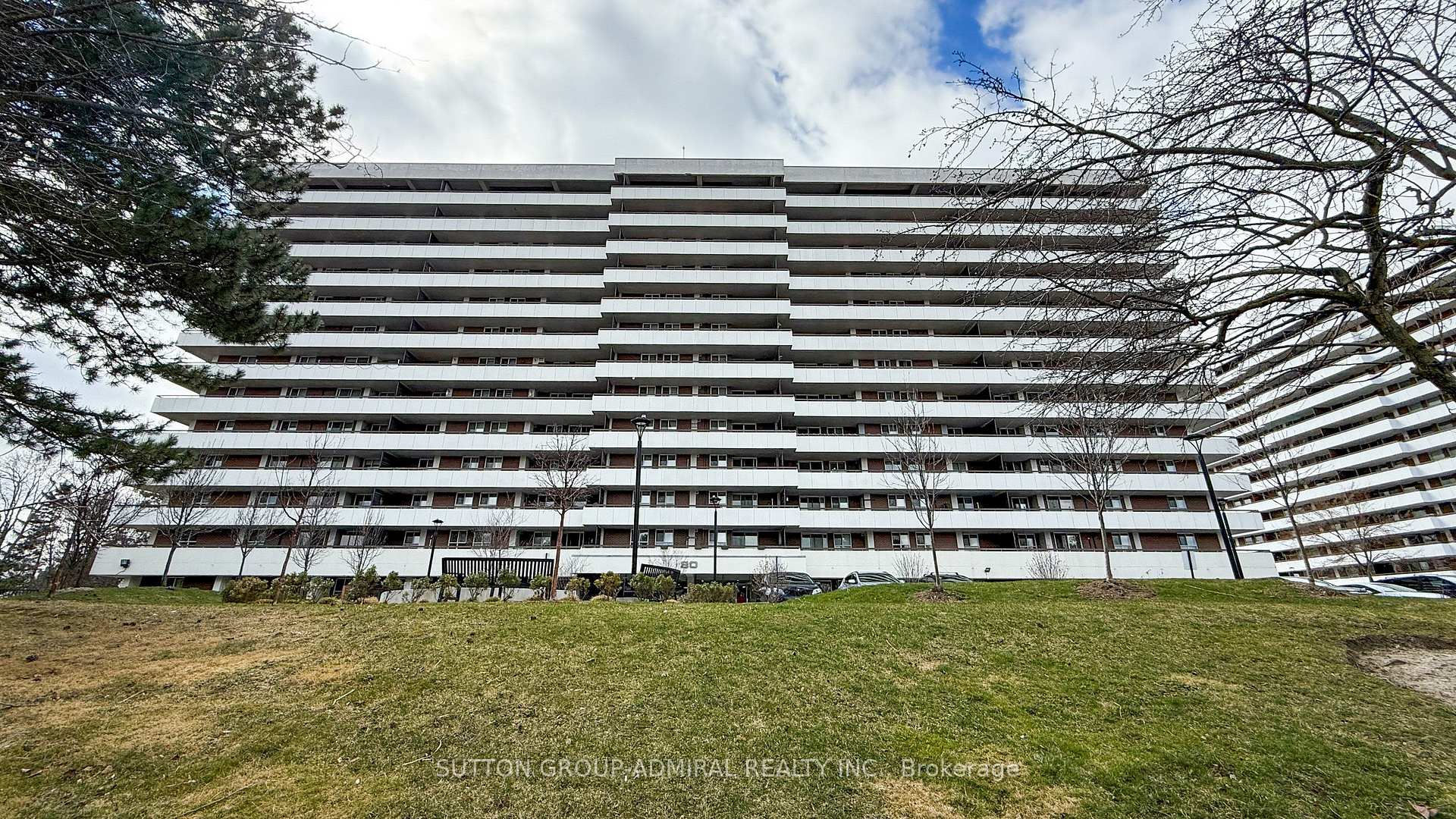1011 - 80 Inverlochy Boulevard Markham Ontario Canada Sale residential   Realty Executives Group Ltd., Brokerage