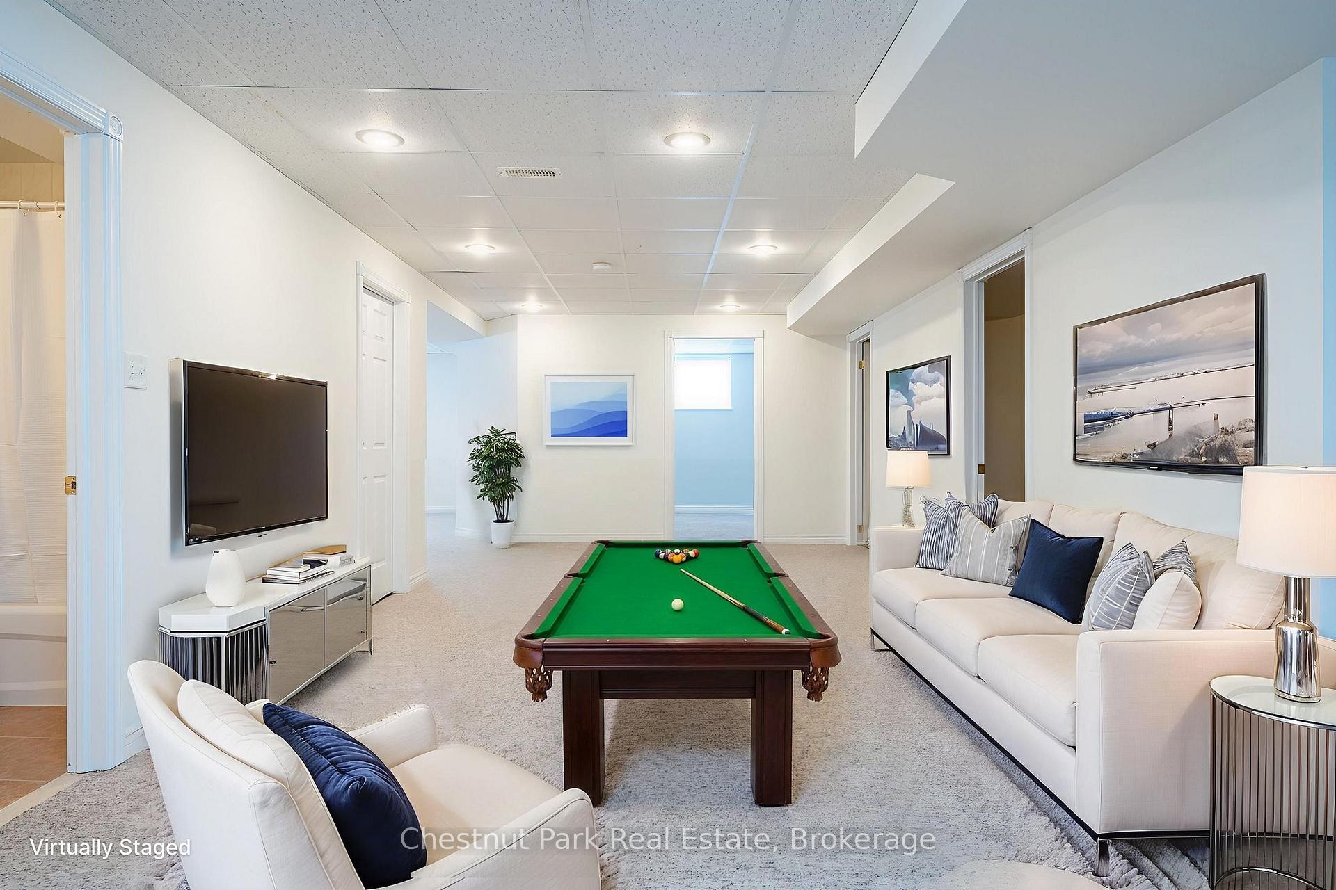 5 Bedroom Single Family Home/House's Image 33
