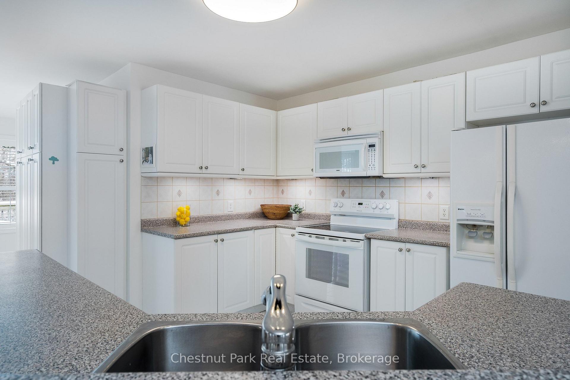 5 Bedroom Single Family Home/House's Image 7
