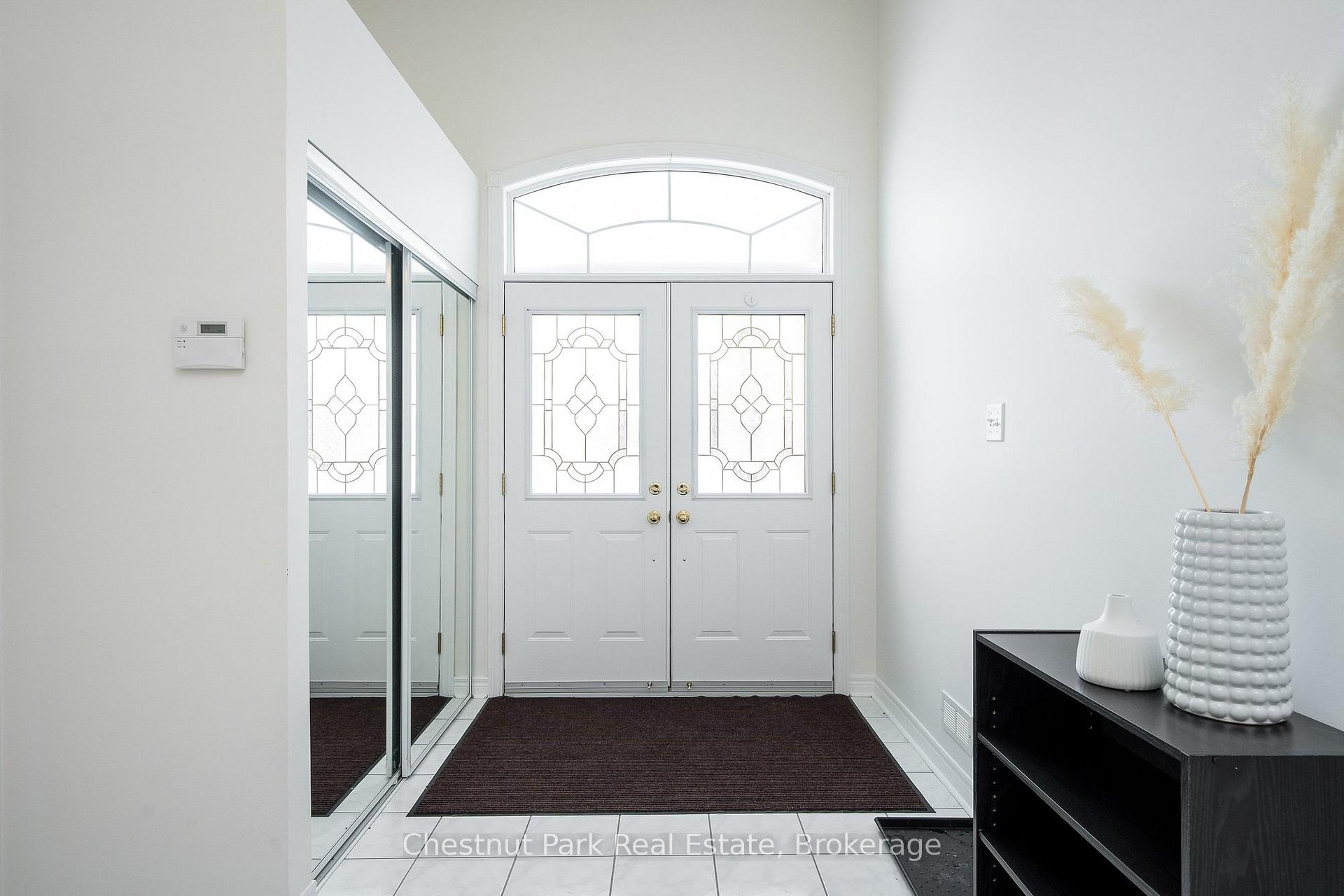 5 Bedroom Single Family Home/House's Image 3