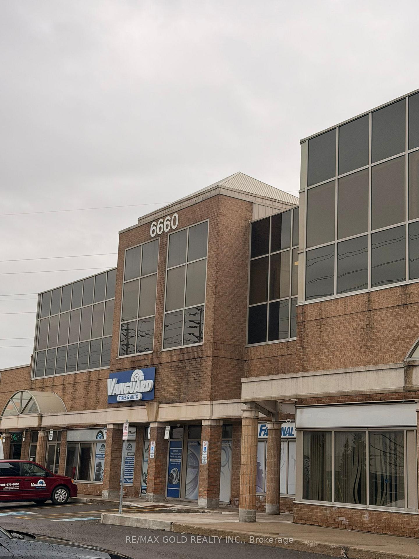6660 Kennedy Road Mississauga Ontario Canada Lease commercial Menjit Cheema RE/MAX Gold Realty Inc., Brokerage *