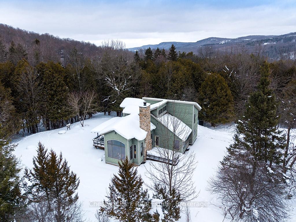 4 Bedroom Single Family Home/House's Image 3