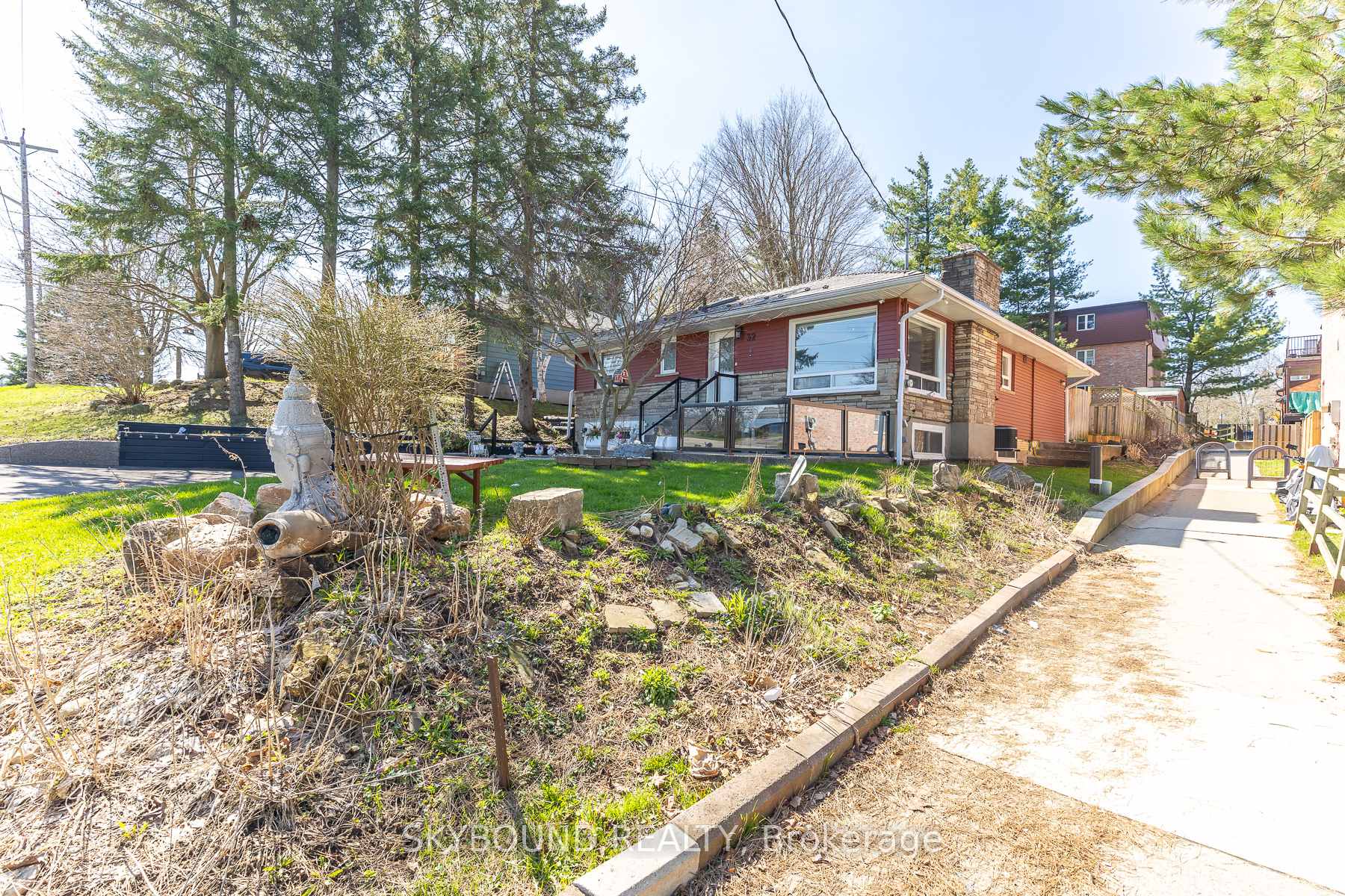 32 Victoria Avenue Halton Hills Ontario Canada Sale residential Navien Goel Skybound Realty, Brokerage