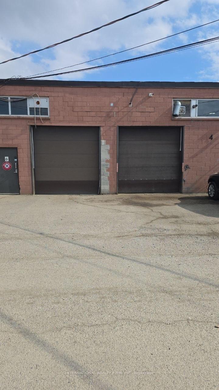 120 Falcon Street W London East Ontario Canada Lease commercial Chinnie Wong INTERNATIONAL REALTY FIRM, INC.