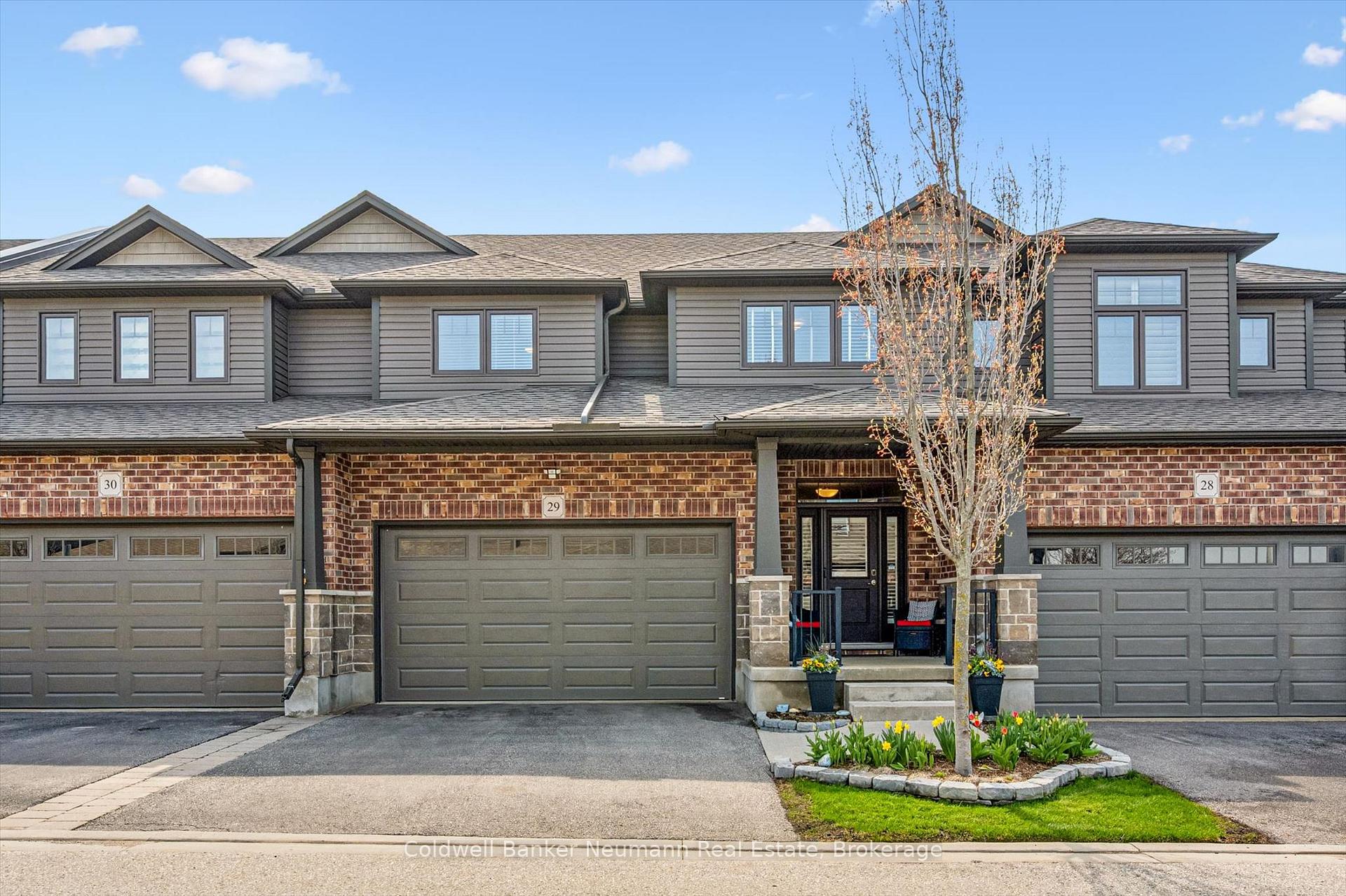 29 - 254 Gosling Gardens Guelph Ontario Canada Sale residential Nasib Thind RE/MAX Real Estate Centre Inc., Brokerage*
