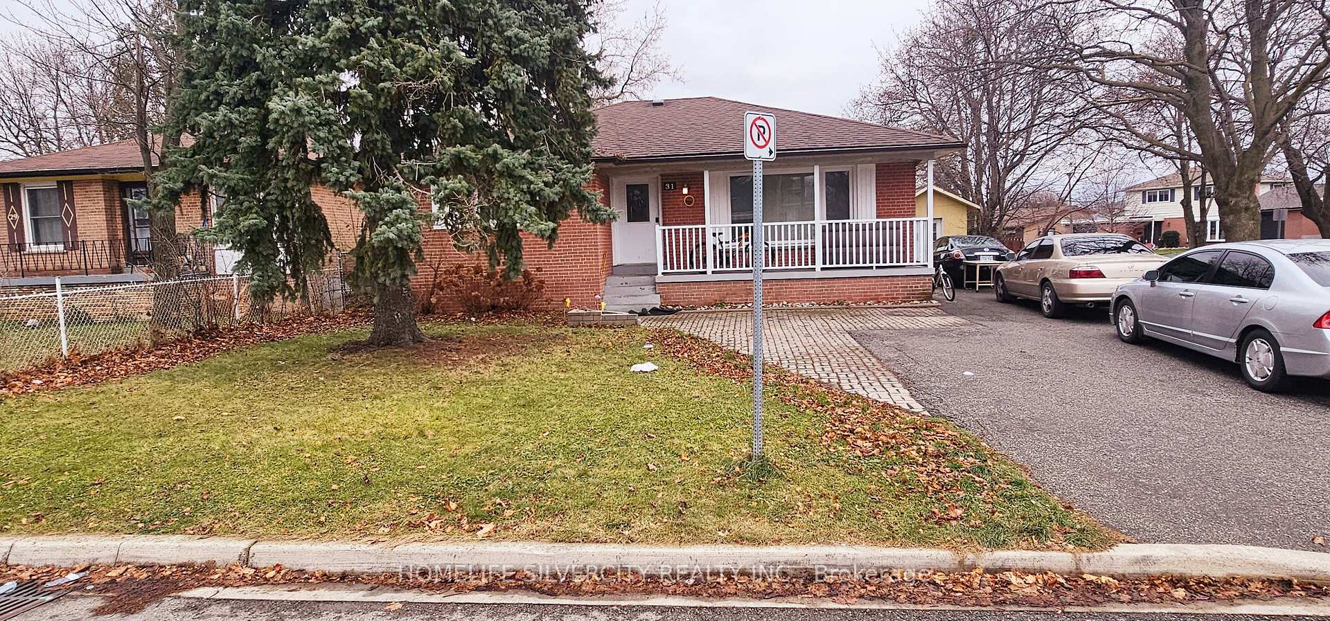 Bsmnt - 31 Windermere Court Brampton Ontario Canada Rent residential   HomeLife Realty Services Inc.