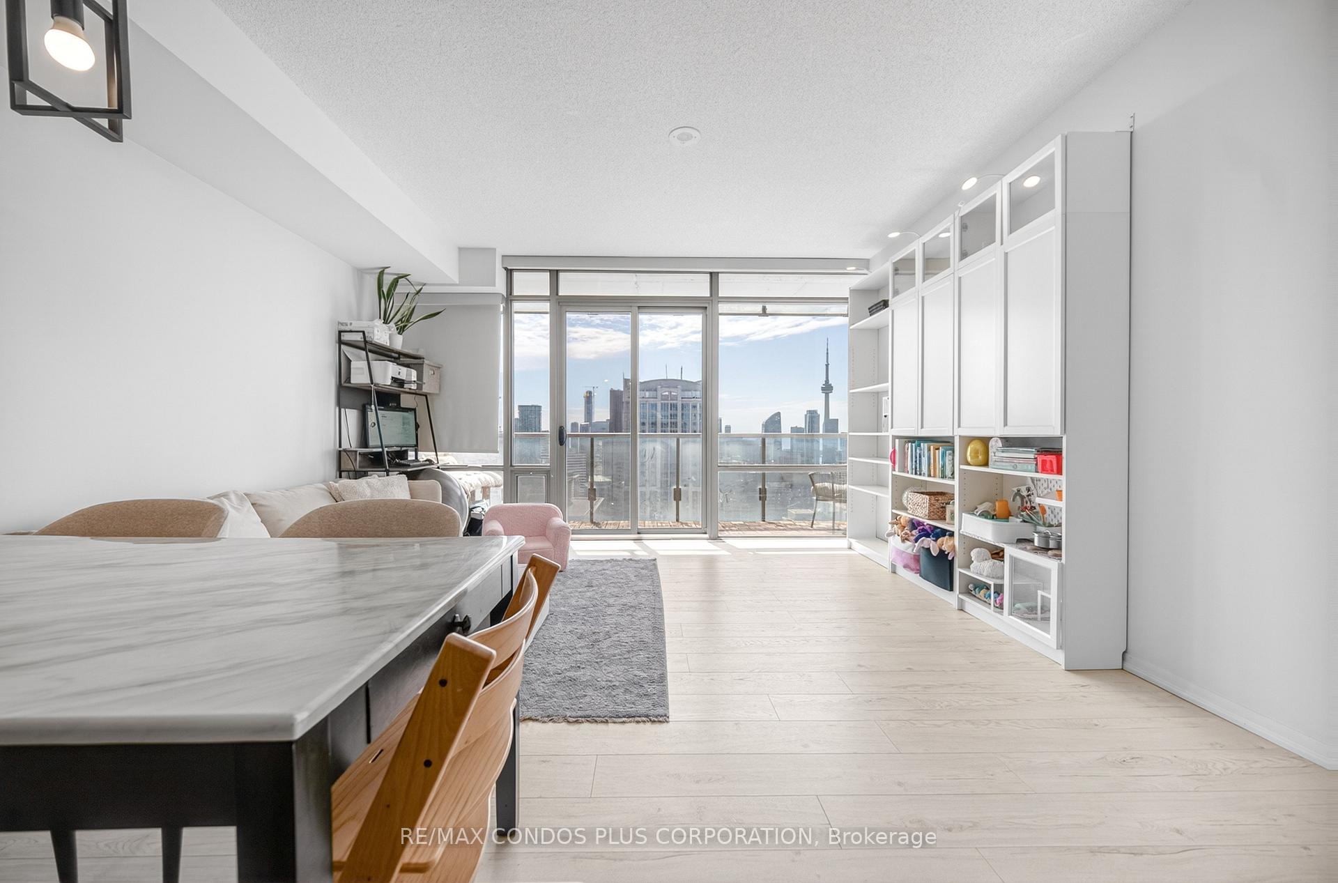 4404 - 38 Grenville Street Toronto Ontario Canada Sale residential Kathryn Long RE/MAX Condos Plus Corp., Brokerage*