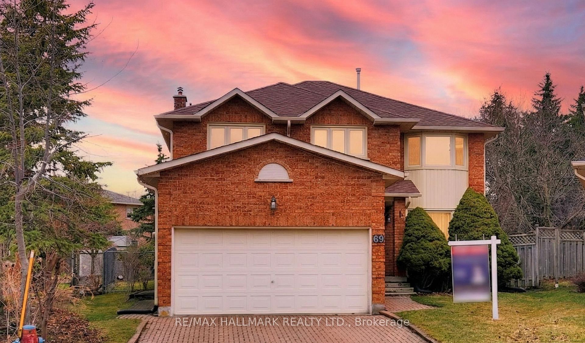 69 Dunbarton Court Richmond Hill Ontario Canada Sale residential Daryl King RE/MAX Hallmark Realty Ltd., Brokerage*