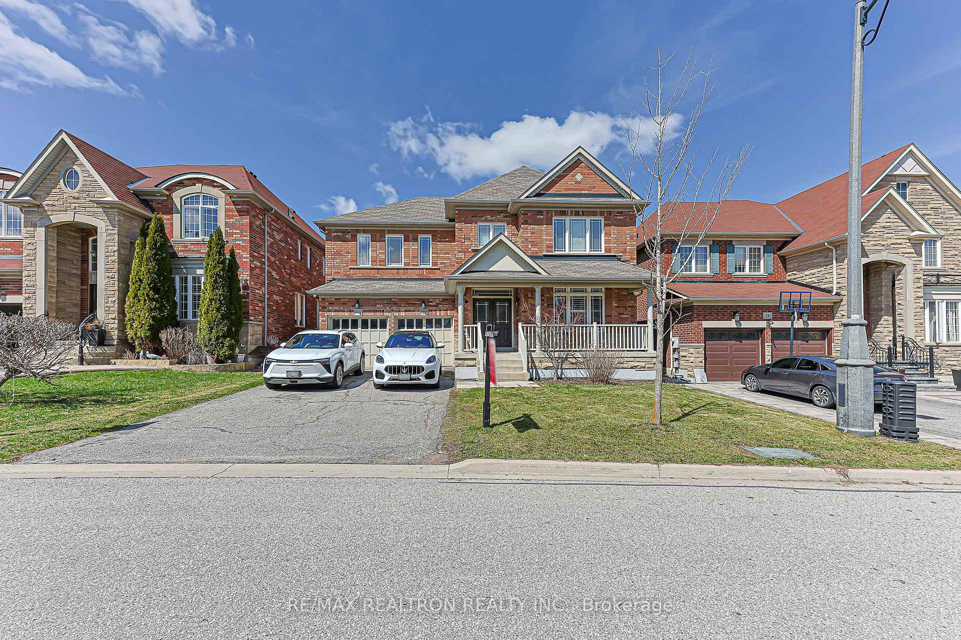48 Tonner Crescent Aurora Ontario Canada Sale residential Millennium Group Right at Home Realty, Brokerage*