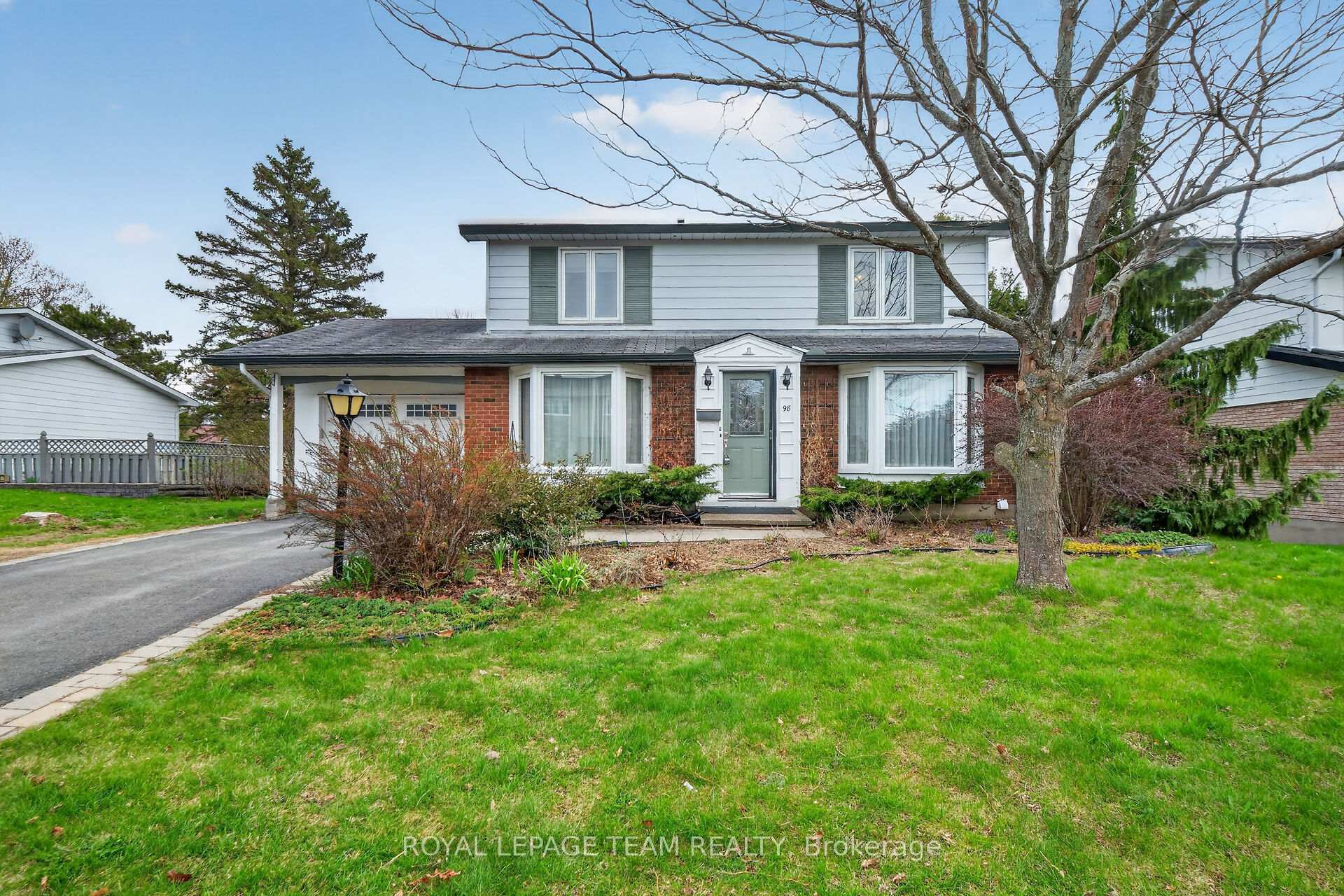 98 Canter Boulevard Ottawa Ontario Canada Sale residential Spinder Hundal Right at Home Realty, Brokerage*