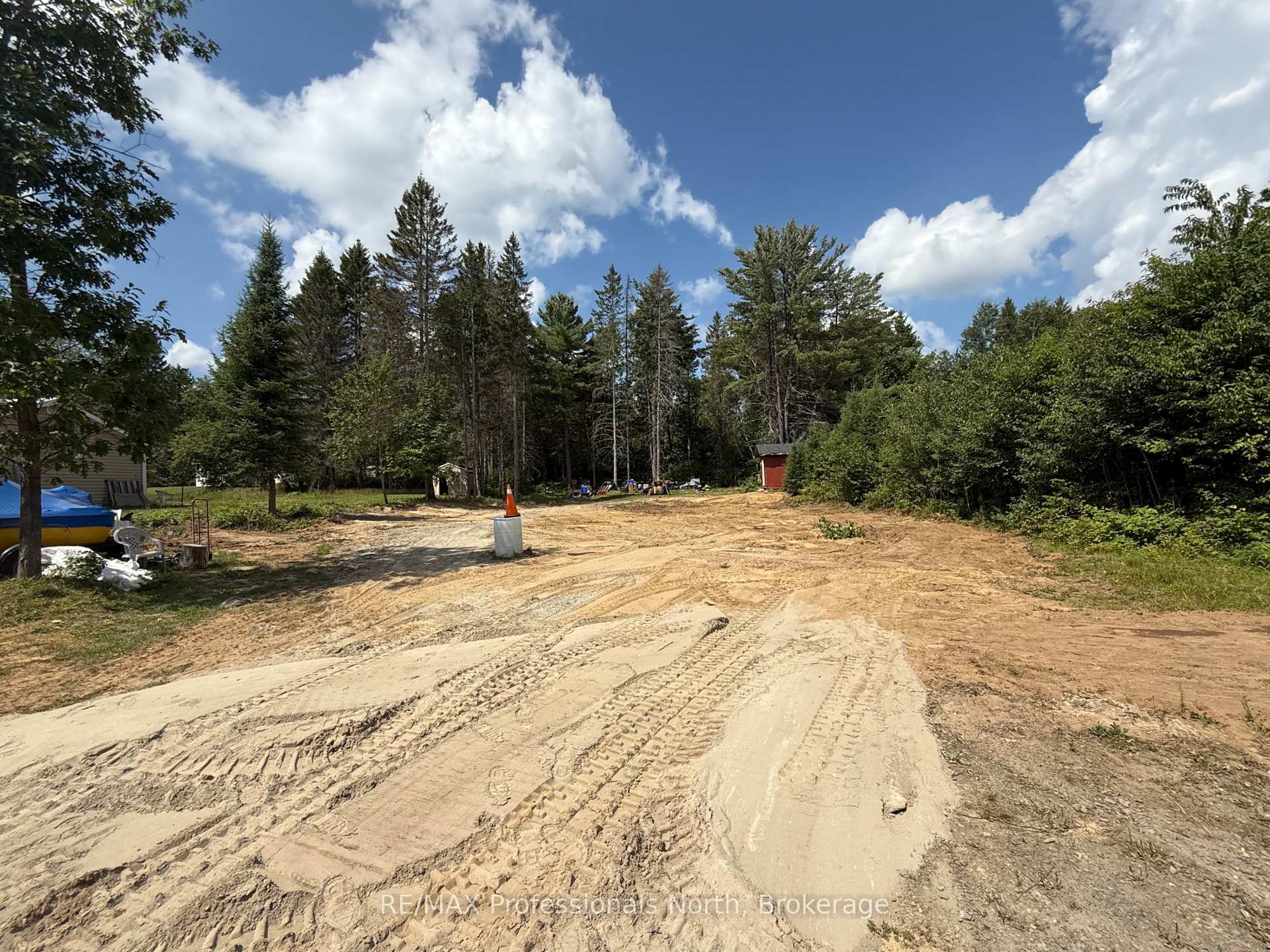 32 HIGH WEST Street Sundridge Ontario Canada Sale residential Nancy Vandeburgt REALTY EXECUTIVES PLUS LTD