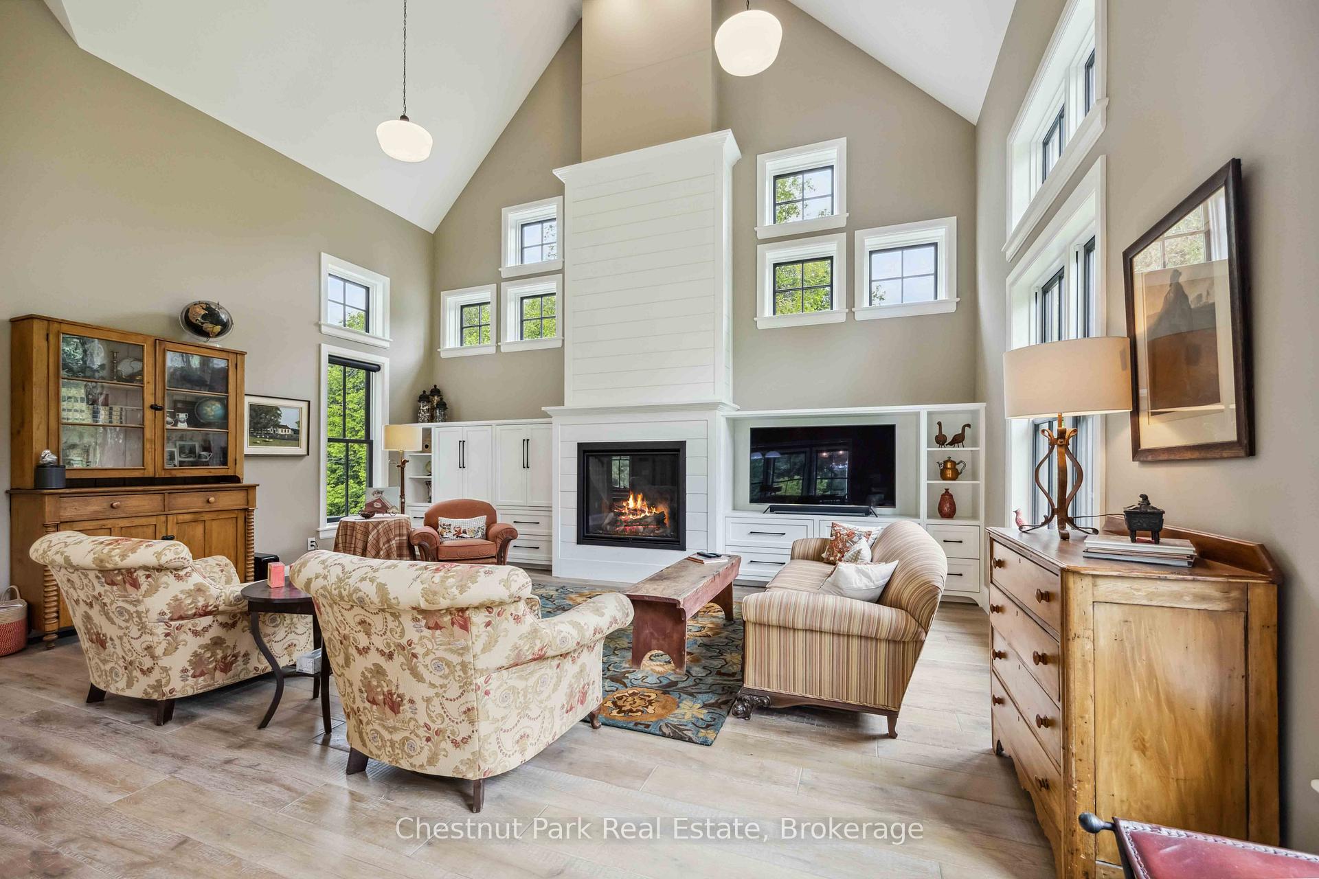 5 Bedroom Single Family Home/House's Image 23