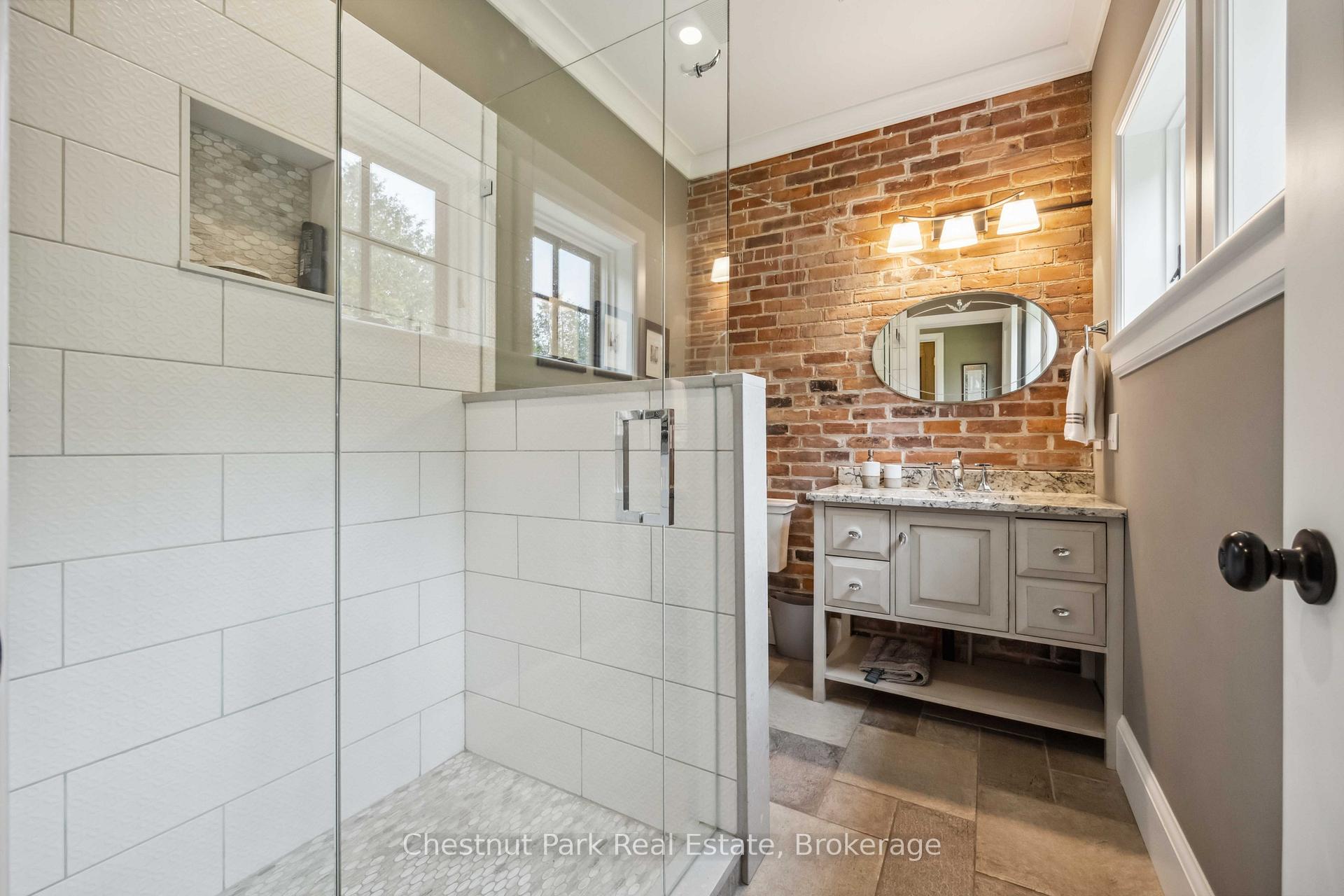 5 Bedroom Single Family Home/House's Image 16