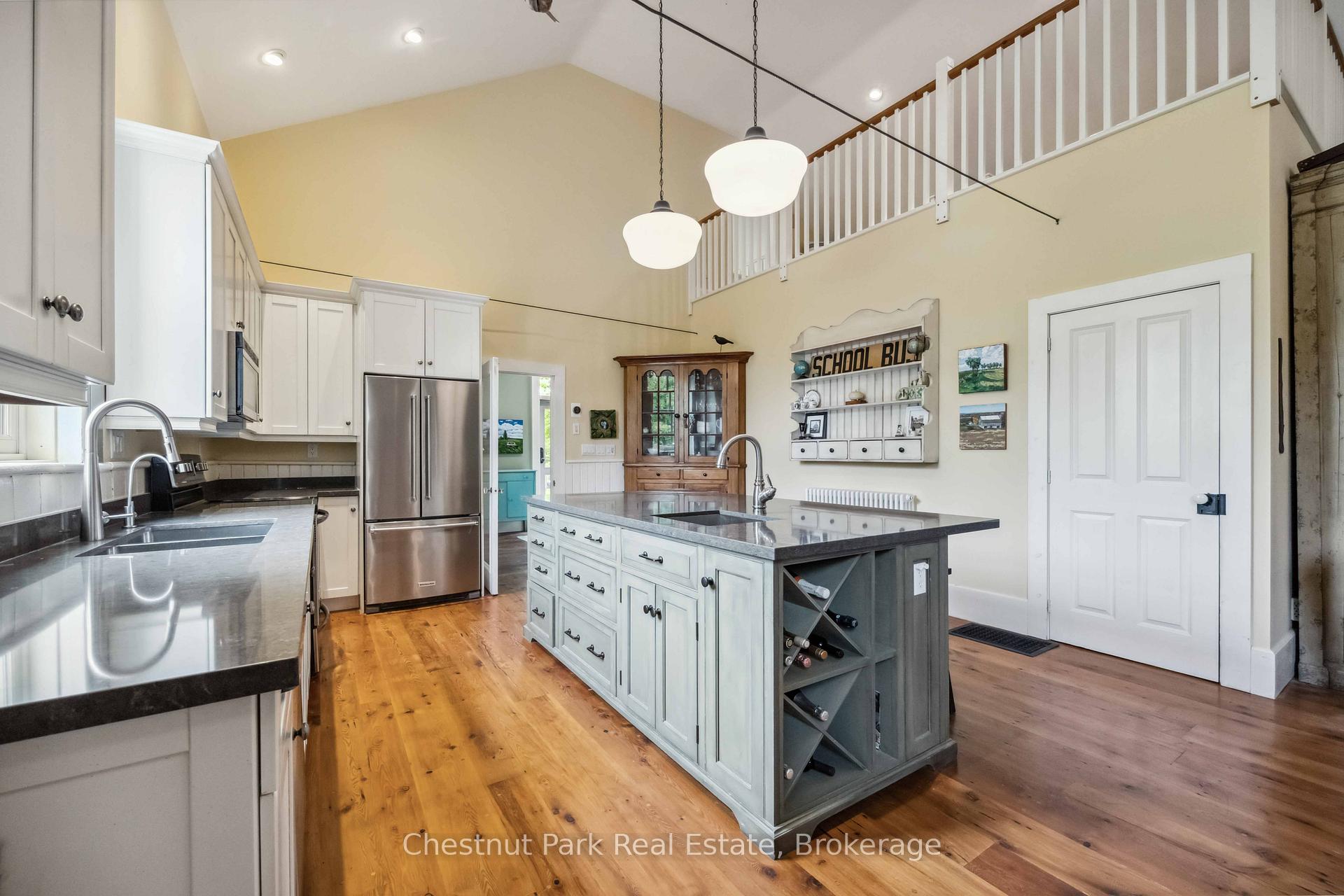 5 Bedroom Single Family Home/House's Image 11