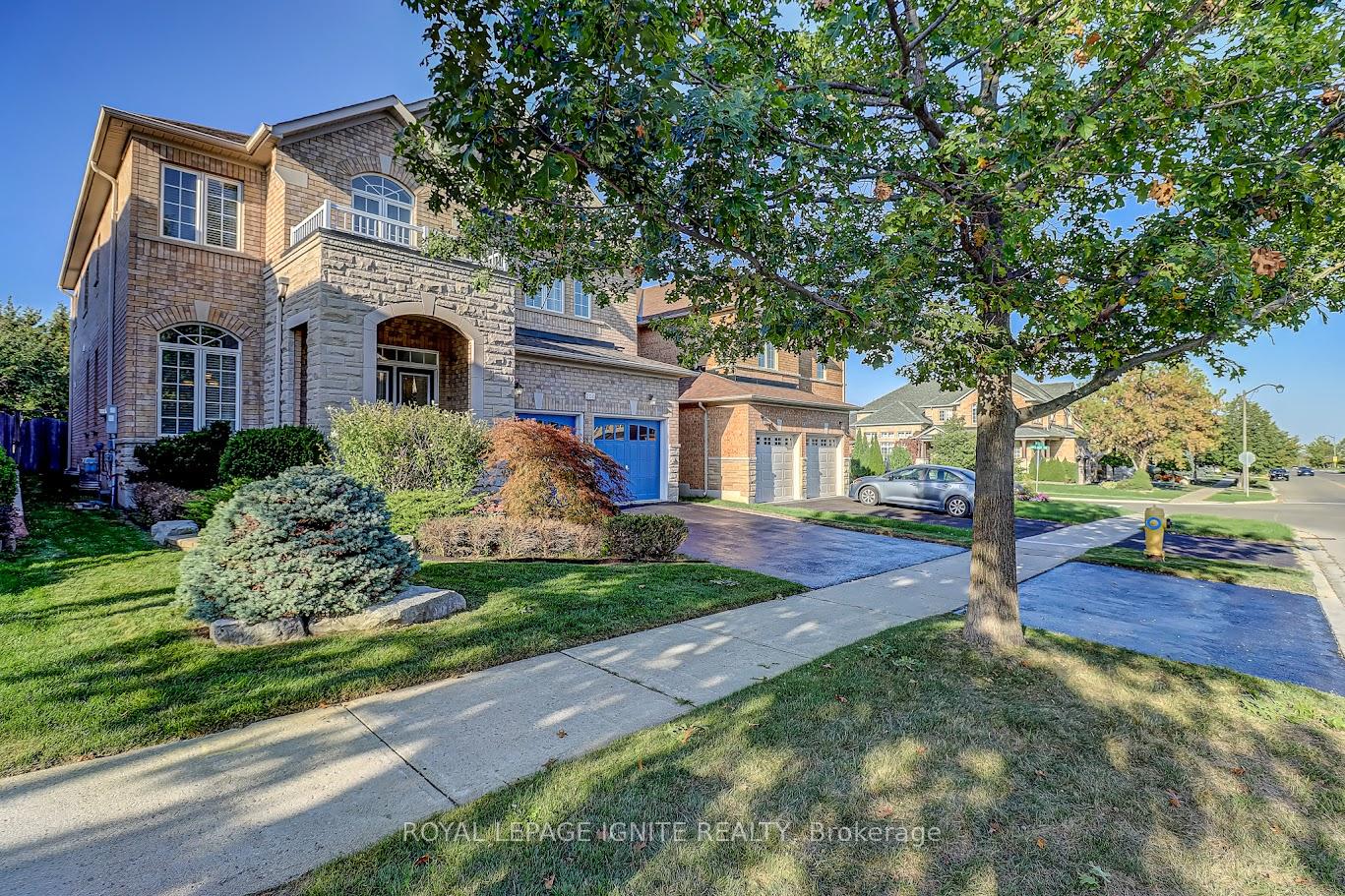 200 Ivy Glen Drive Vaughan Ontario Canada Sale residential 401 TEAM Royal LePage Ignite Realty Brokerage*