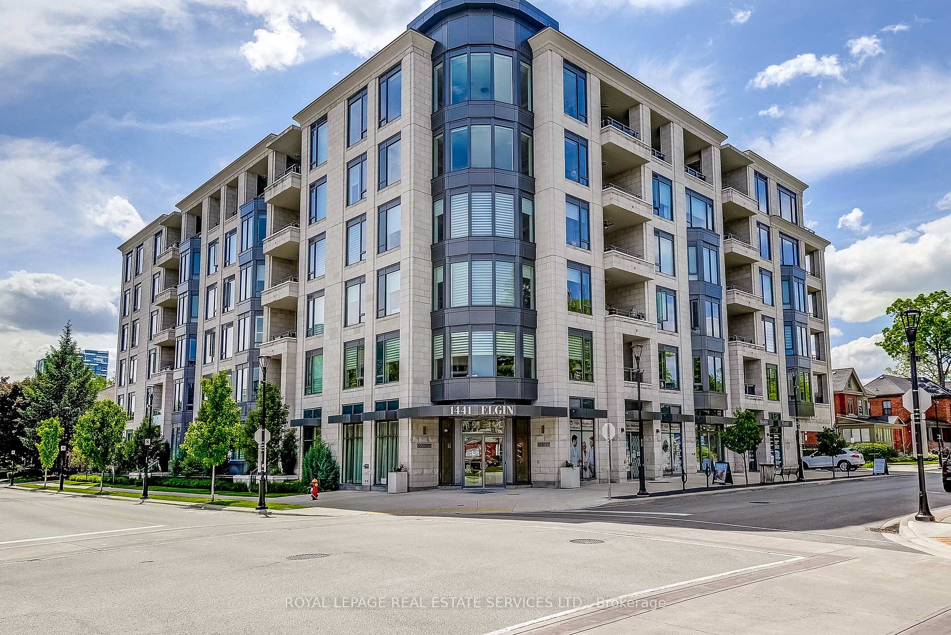 404 - 1441 Elgin Street Burlington Ontario Canada Sale residential   Royal LePage Real Estate Services Ltd., Brokerage